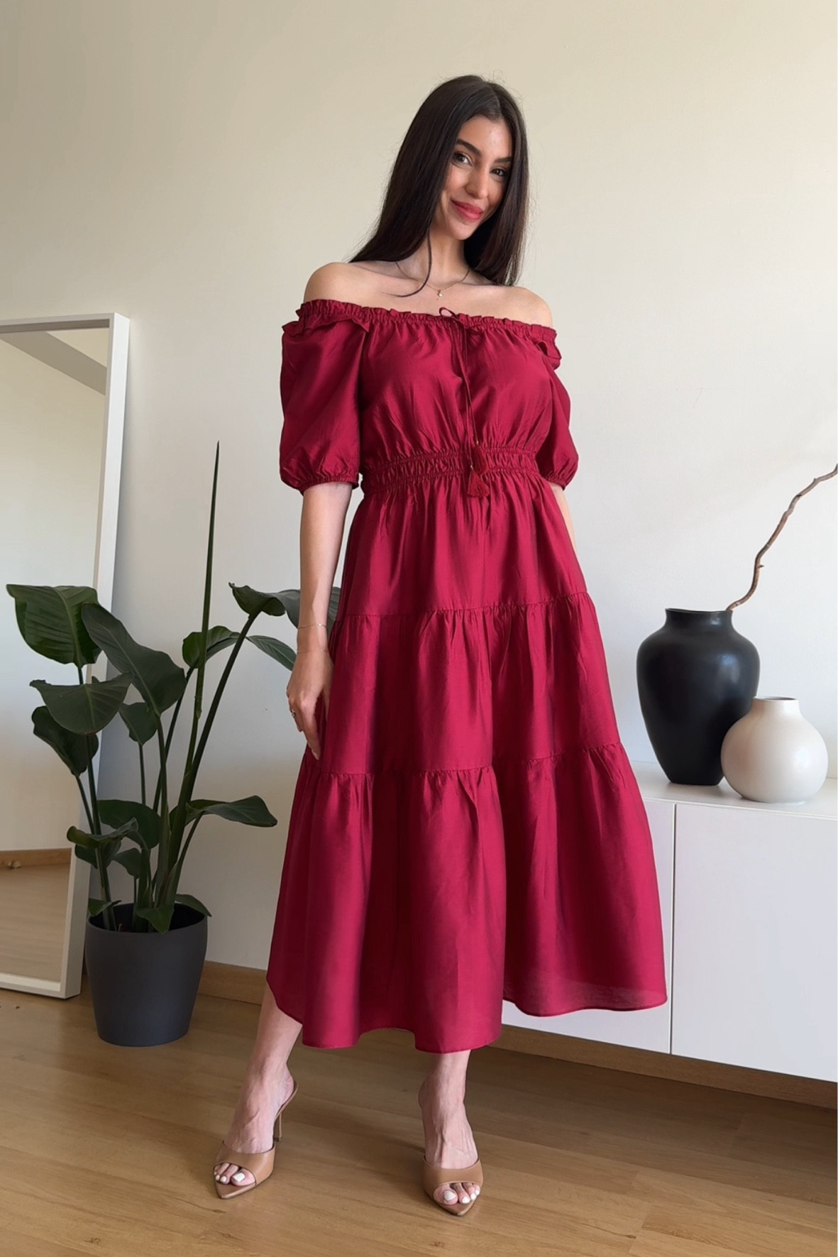Este vestido rojo de Goelia no puede ser más bonito para una cita de noche en verano ♥️

#LTKspring #LTKsummer #LTKeurope