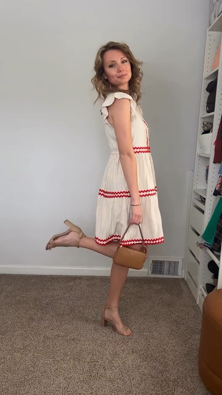 Wasn’t too sure about this dress on the hanger, but I actually like it on. Don’t know where I’m going to wear it, but I’ll figure it out😂 #zesica 

Comment SHOP and I’ll send you a link!