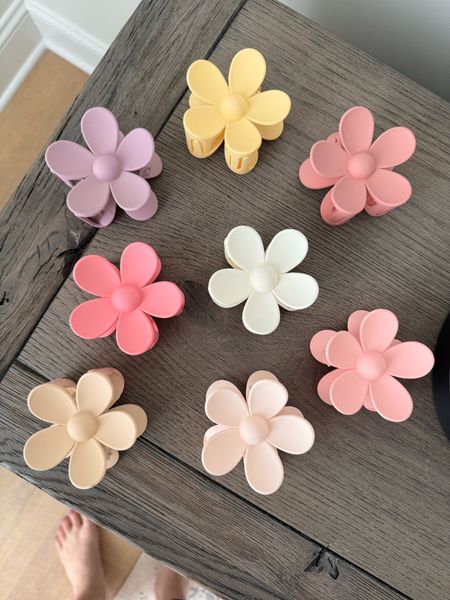 The cutest hair clips EVER! They actually hold a lot more hair than they look like they would! 

#LTKBeauty #LTKFindsUnder100 #LTKFindsUnder50