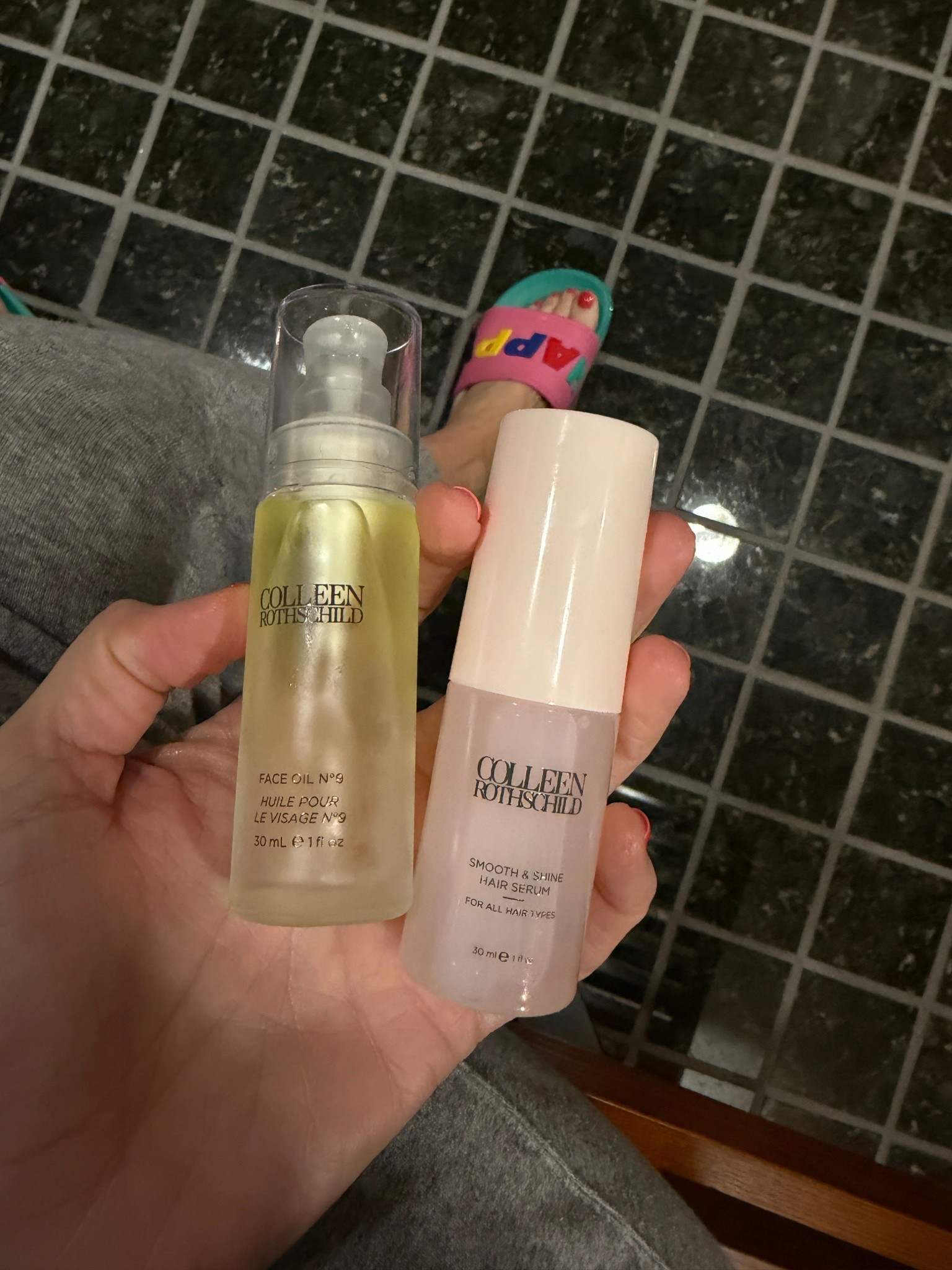 Post Gym Shower essentials 
No 9 fave oil ALWAYS 
Hair serum for slick backs 
@Colleen Rothschild #CRPartner 
Use code BETH20