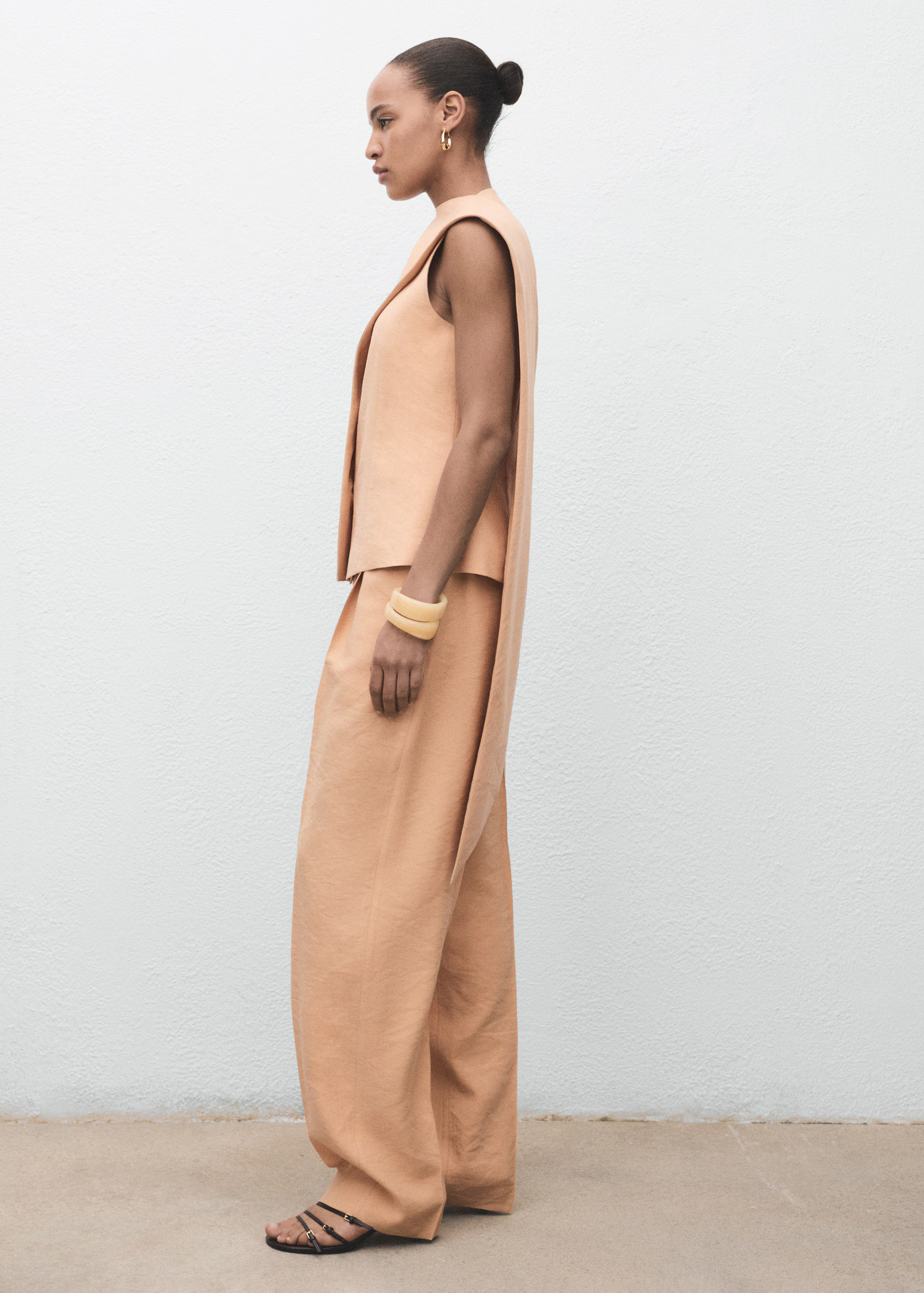 Asymmetrical foulard top | MANGO (UK)