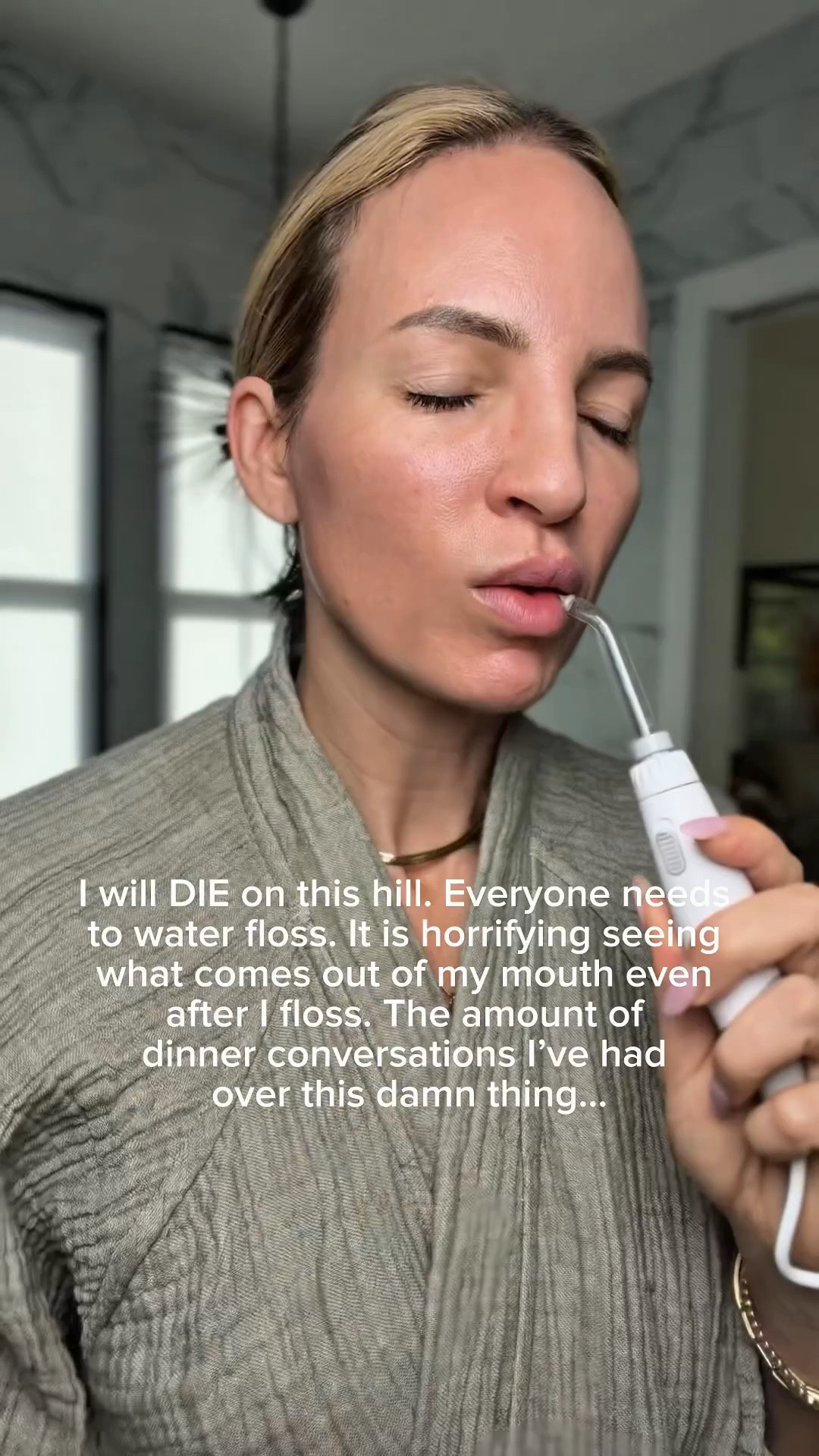 hands down one of the BEST things i bought off amazon this year. I am a huge flosser but I had NO idea I still had food in my teeth until I started using this 🤢