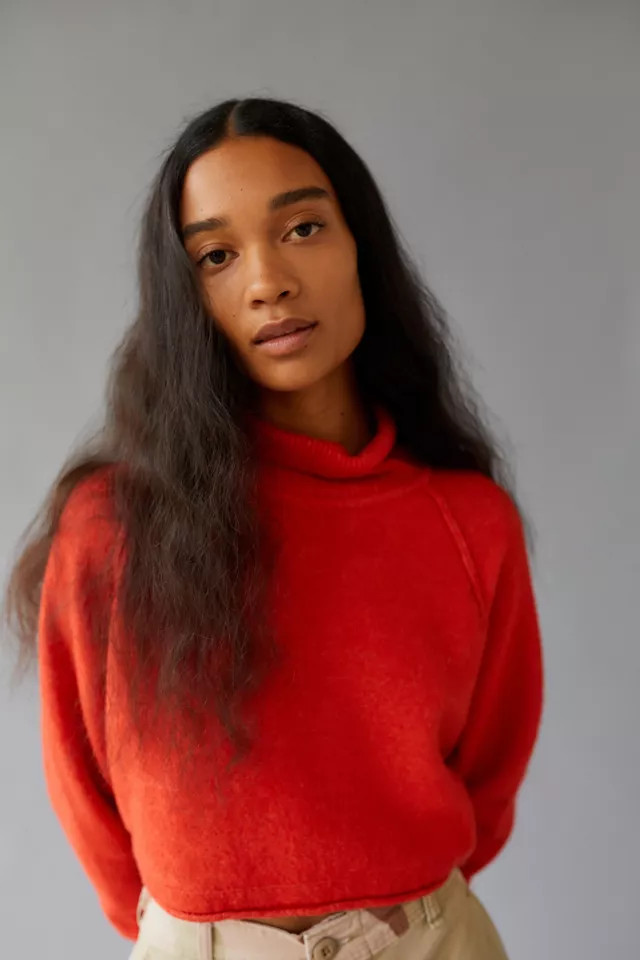 UO Kyla Crop Turtleneck Sweater | Urban Outfitters (US and RoW)