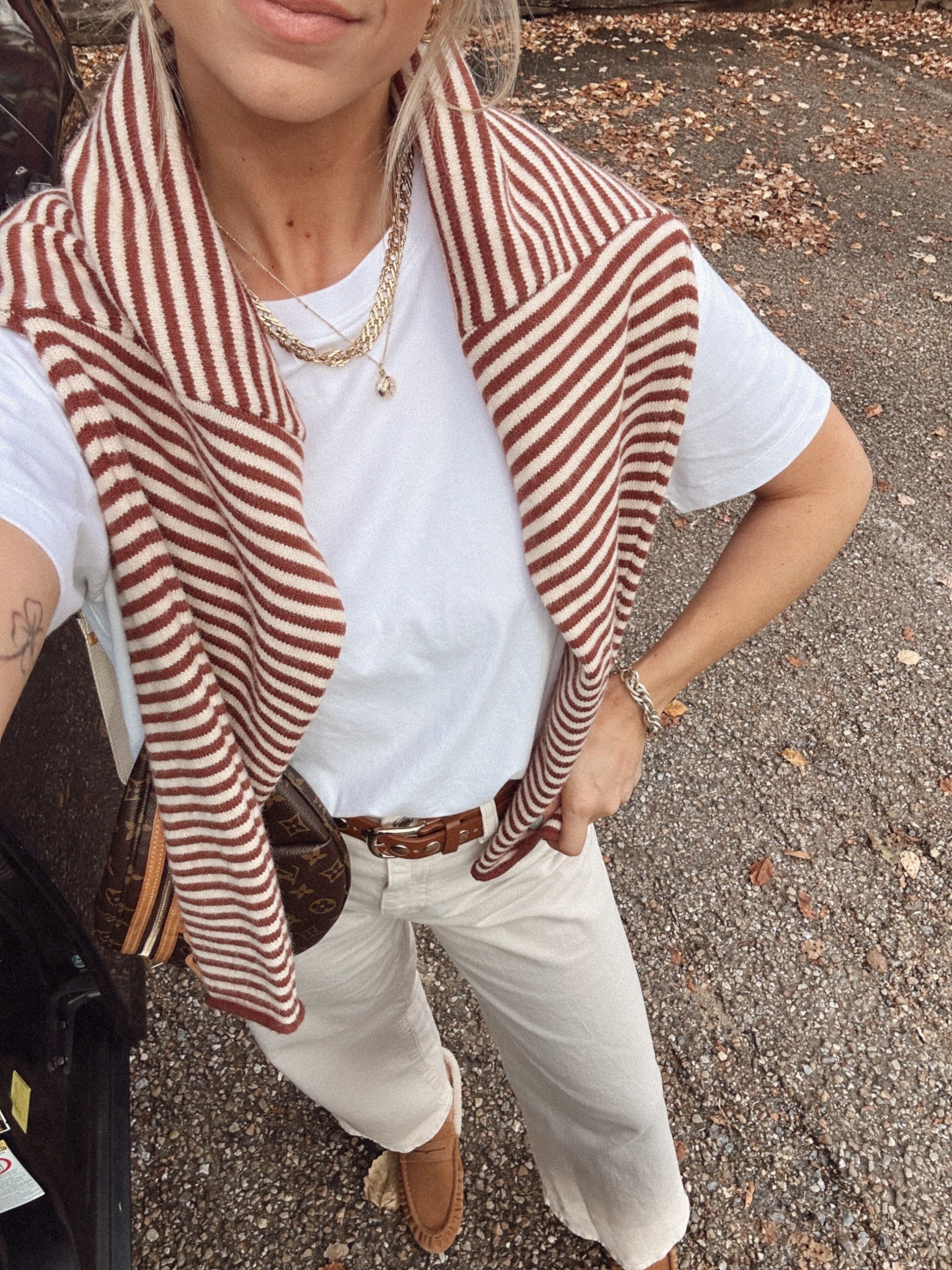 This white tee hits the jackpot! Soft & thick, relaxed fit, only $12. Comes in long sleeve too! Wearing a small
Belt and striped cardigan are amazon
Target pants