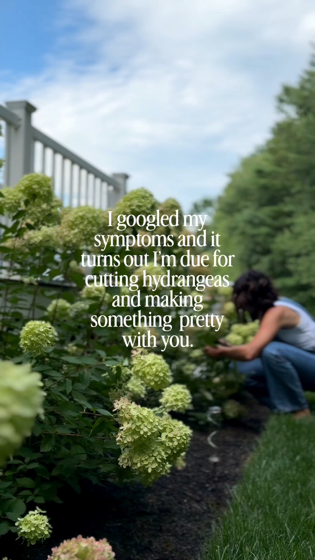 You don’t need big, elaborate arrangements to bring flowers into your home. I love filling a small vintage containers with fresh hydrangeas around our home. Here’s some vintage vessels
I’m loving.

#LTKHome