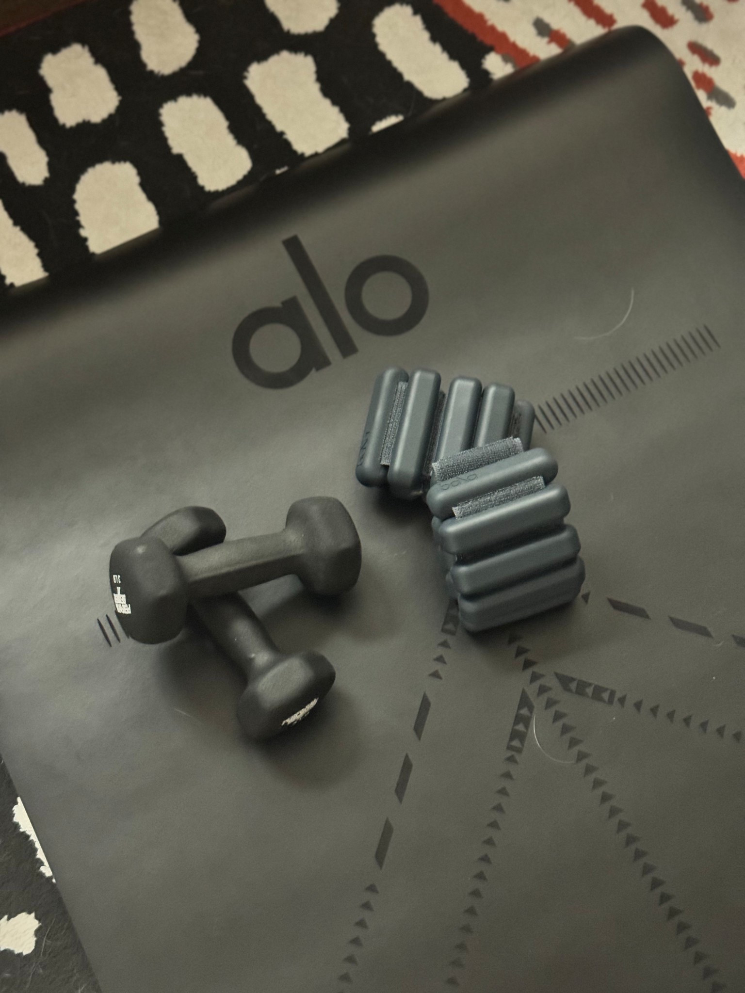 Sunday’s are for Pilates at home featuring the Alo Wellness app.

Pilates, Pilates workout, Pilates gear, Pilates weights, Pilates mat, at home Pilates, wellness, yoga mat

#LTKdayinmylife #LTKselfcare #LTKmorningroutine