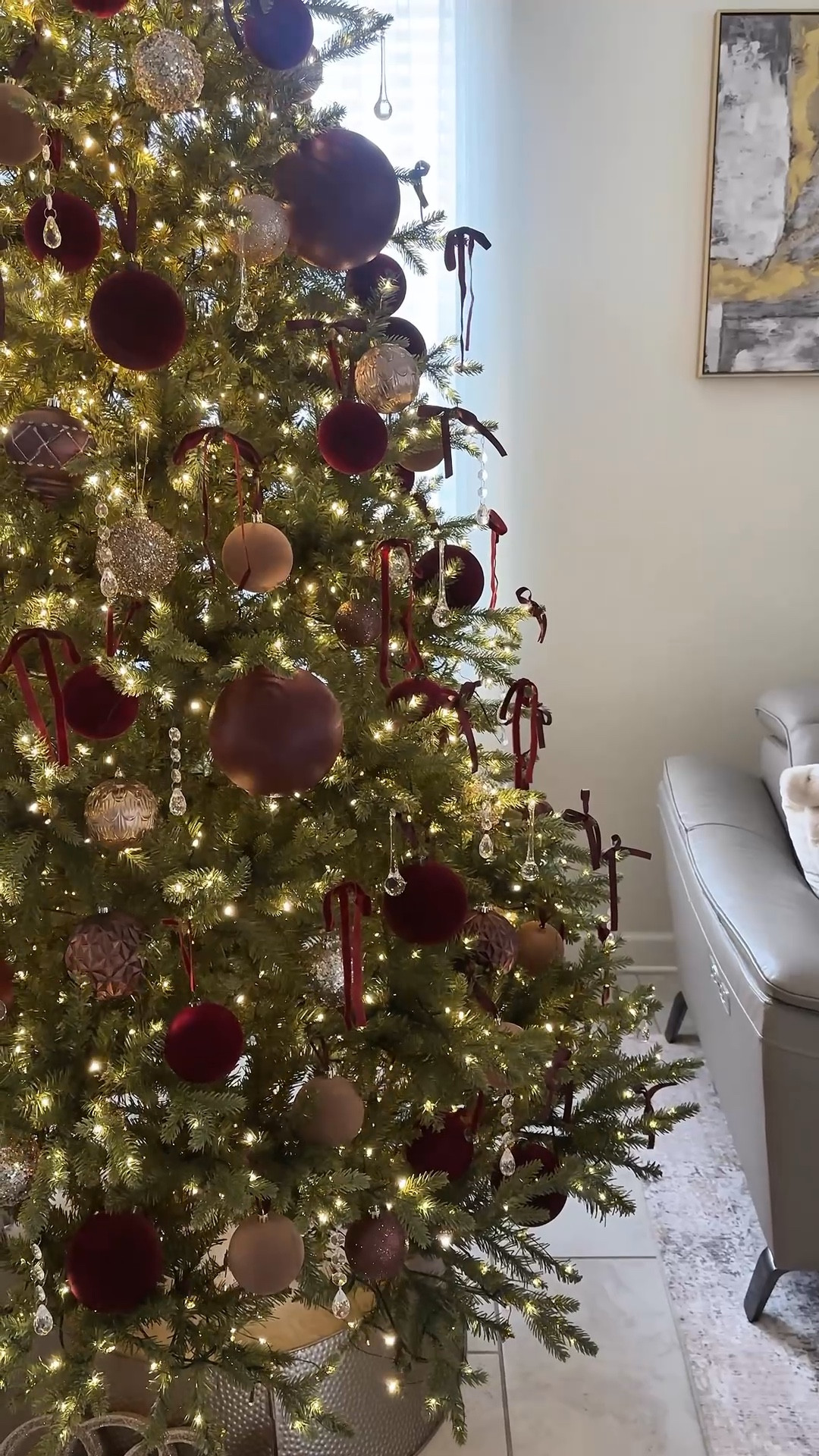 Christmas 2025 decor is officially HERE ✨
Estos ornaments de Amazon hicieron que mi árbol se viera mucho más glam, elegante y chic 😍🎄

#LTKCyberWeek #LTKHoliday #LTKGiftGuide