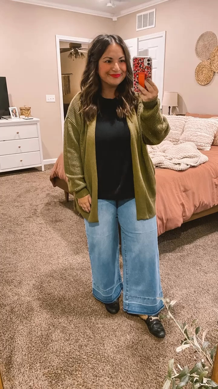 cardigan is 25% off!

mules: fit true to size // wearing a 5
jeans: fit true to size // wearing a 14
muscle tee: fits true to size // wearing a large
cardigan: fits oversized // wearing a medium

#LTKFindsUnder100 #LTKStyleTip #LTKFindsUnder50