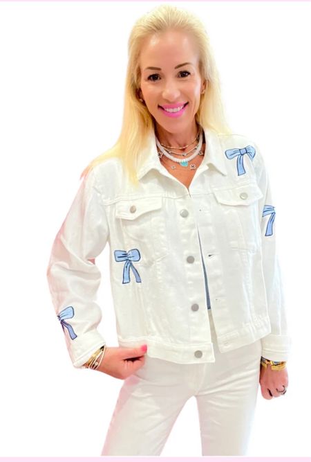Bow embroidered white denim jacket 

#LTKFindsUnder100 #LTKOver40