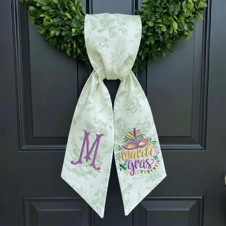 I just love the wreath sash trend! Fun and easy way to add a little something to each holiday! 

#mardigras #party #home #embroidery #nola #wreath #custom #gifts #green

#LTKSeasonal #LTKHome