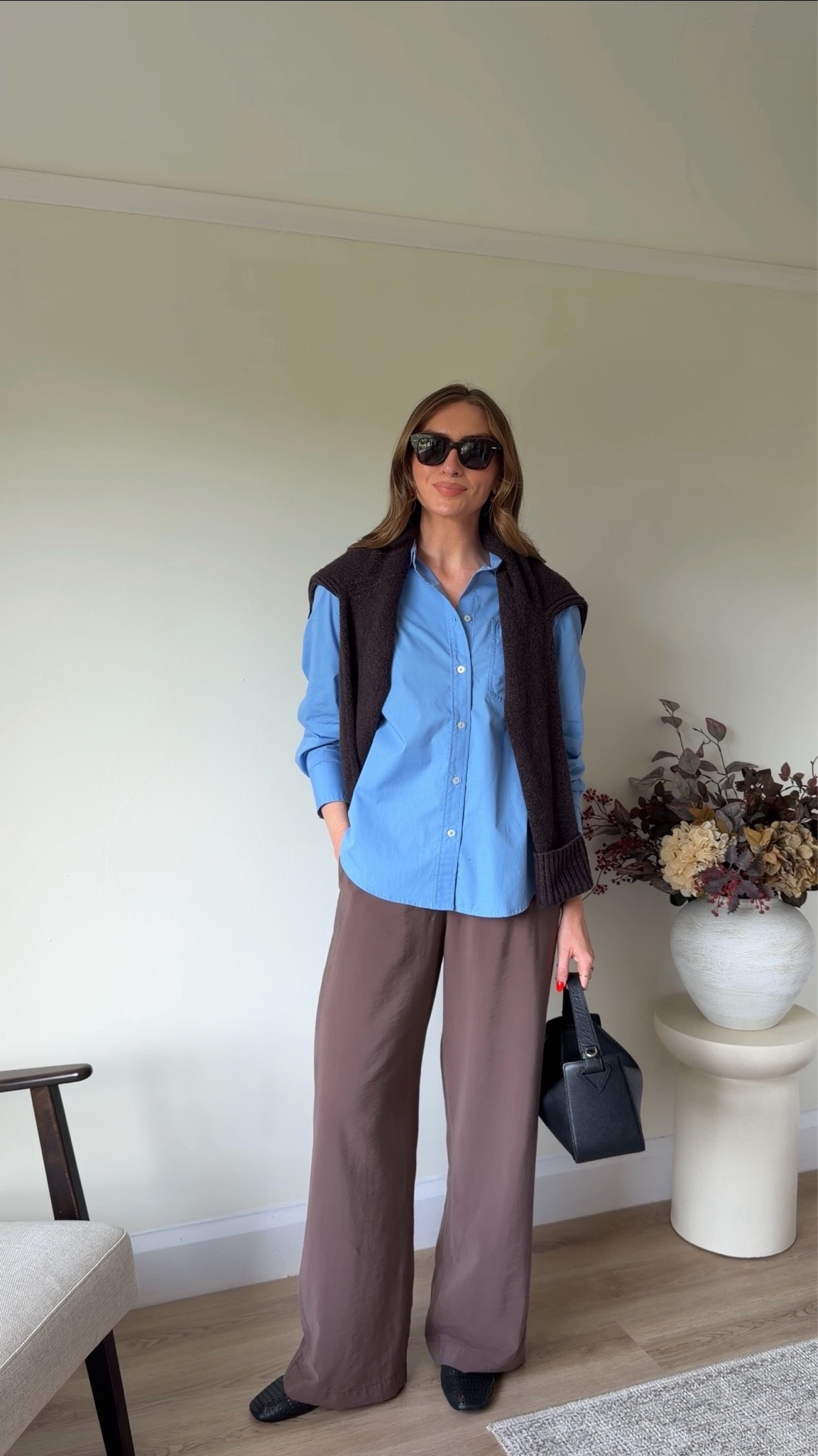 XS in the Abercrombie blue shirt
Small in the Abercrombie brown jumper (draped over)
Small Long in the Abercrombie brown trousers - I’m 5 ft 6
The Horse clementine bag 
Older & other stories black ballet flats 
Raybam state street sunglasses