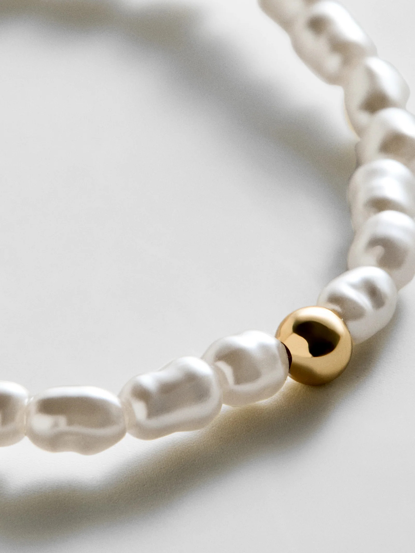 Ginnie Pearl Bracelet - Single Gold | BaubleBar