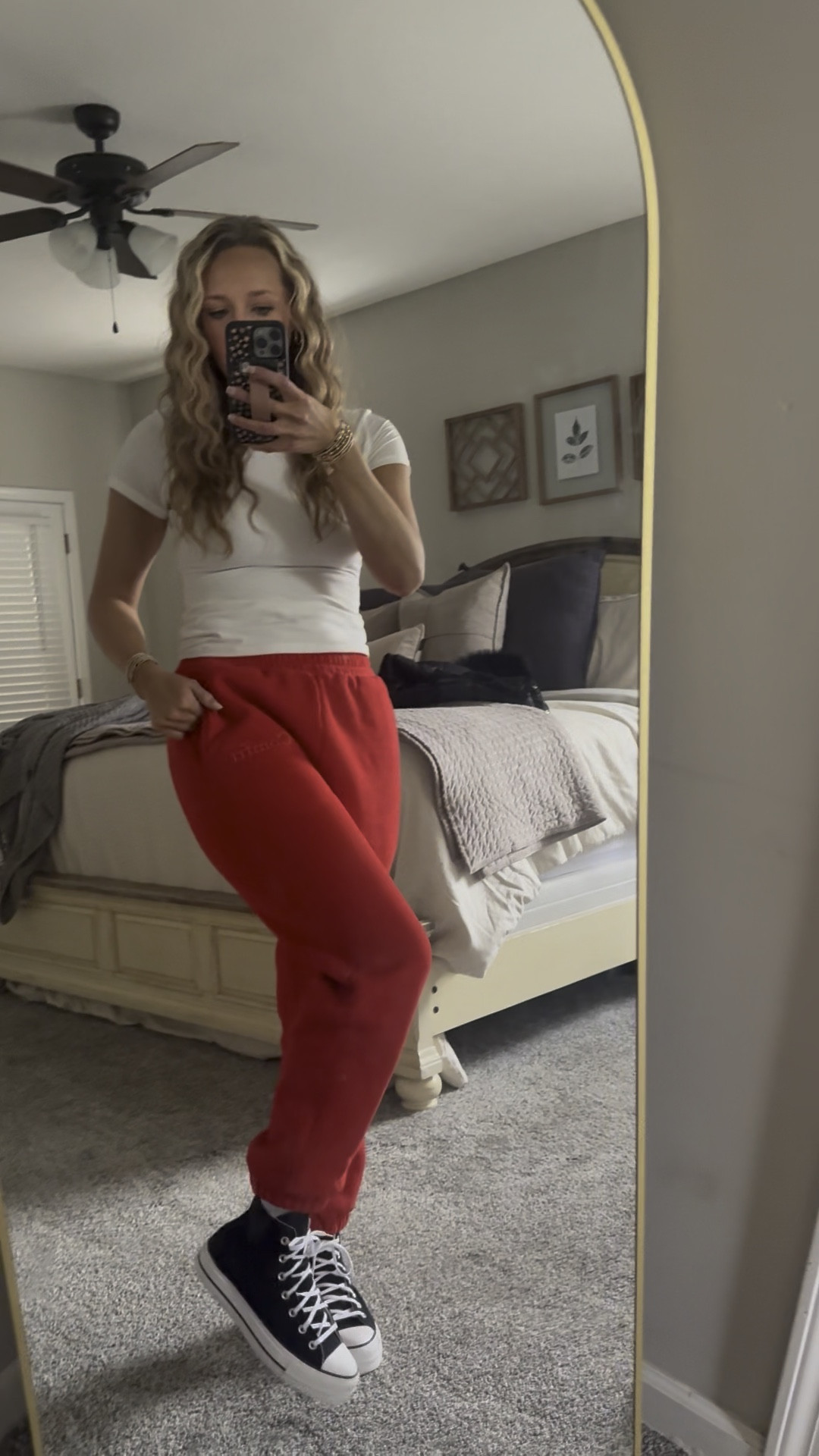 I’ve found the comfiest of comfy clothes and I’m here to spread the word! If you are looking for comfort but also still want to look cute and stylish, here are some of my favorite brands.

#comfrt #comfrtsweats #pumiey #comfyandcute 

#LTKFindsUnder50 #LTKStyleTip #LTKSeasonal