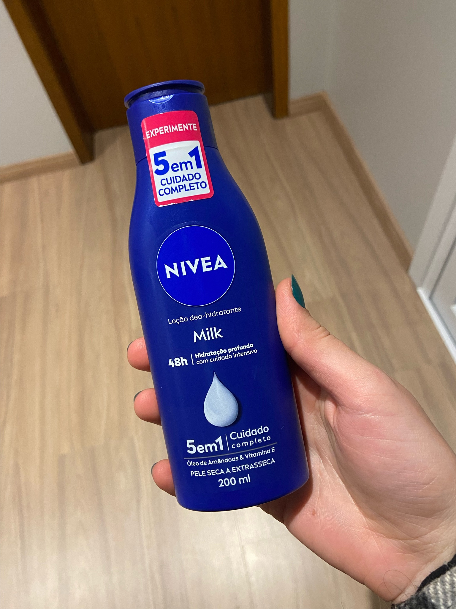 amei amei muito esse hidratante da nivea milk 🥛💙 ele é ótimo para peles secas (to usando bastante nesse inverno) e uma opção mais baratinha em alternativa àqueles mais caros, como CeraVe e Cetaphil… vale muito!!!!

#LTKbeauty #LTKbrasil