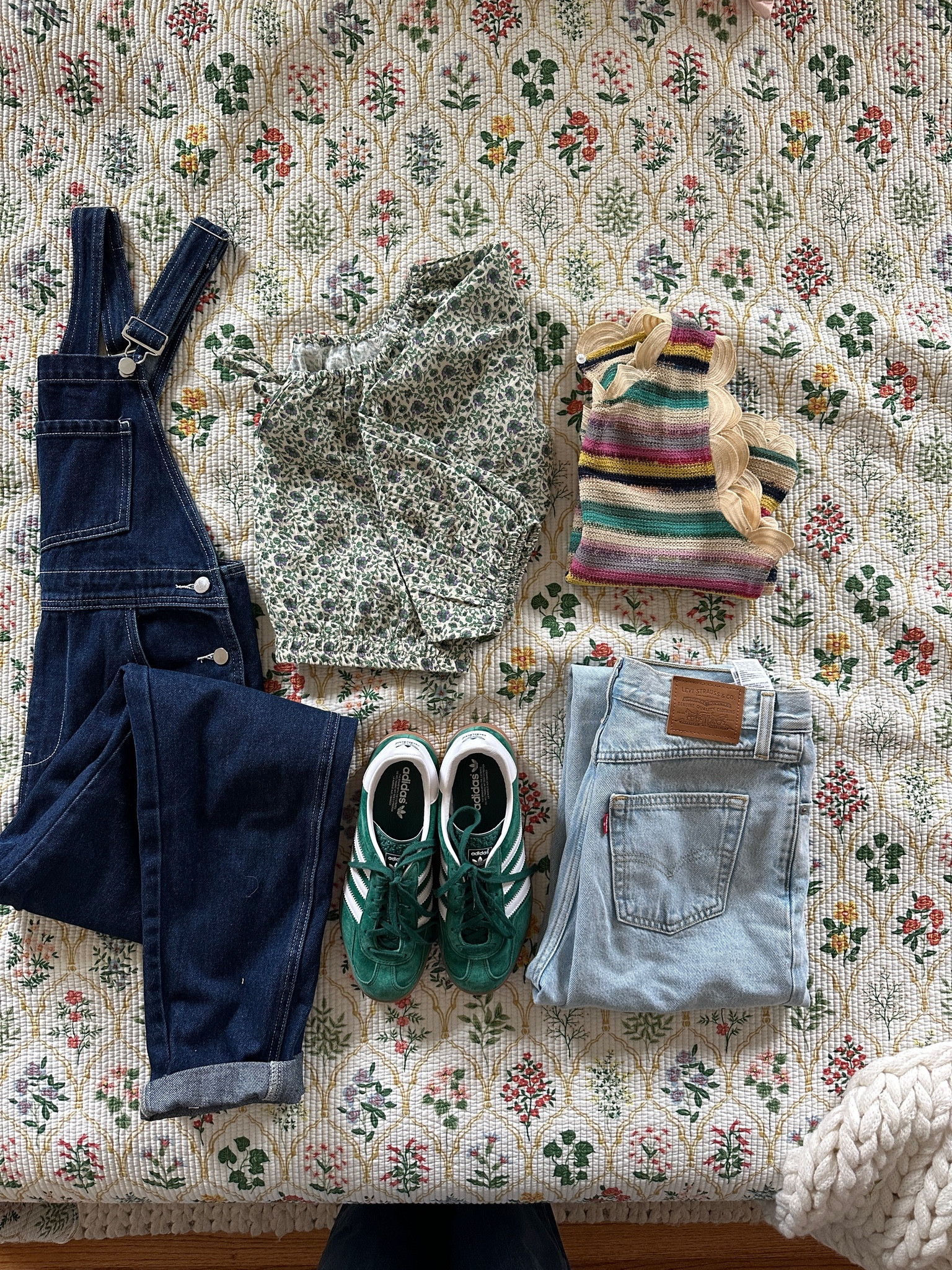 Round up of some spring favorites! 

#LTKSeasonal #LTKfindsunder100 #LTKstyletip