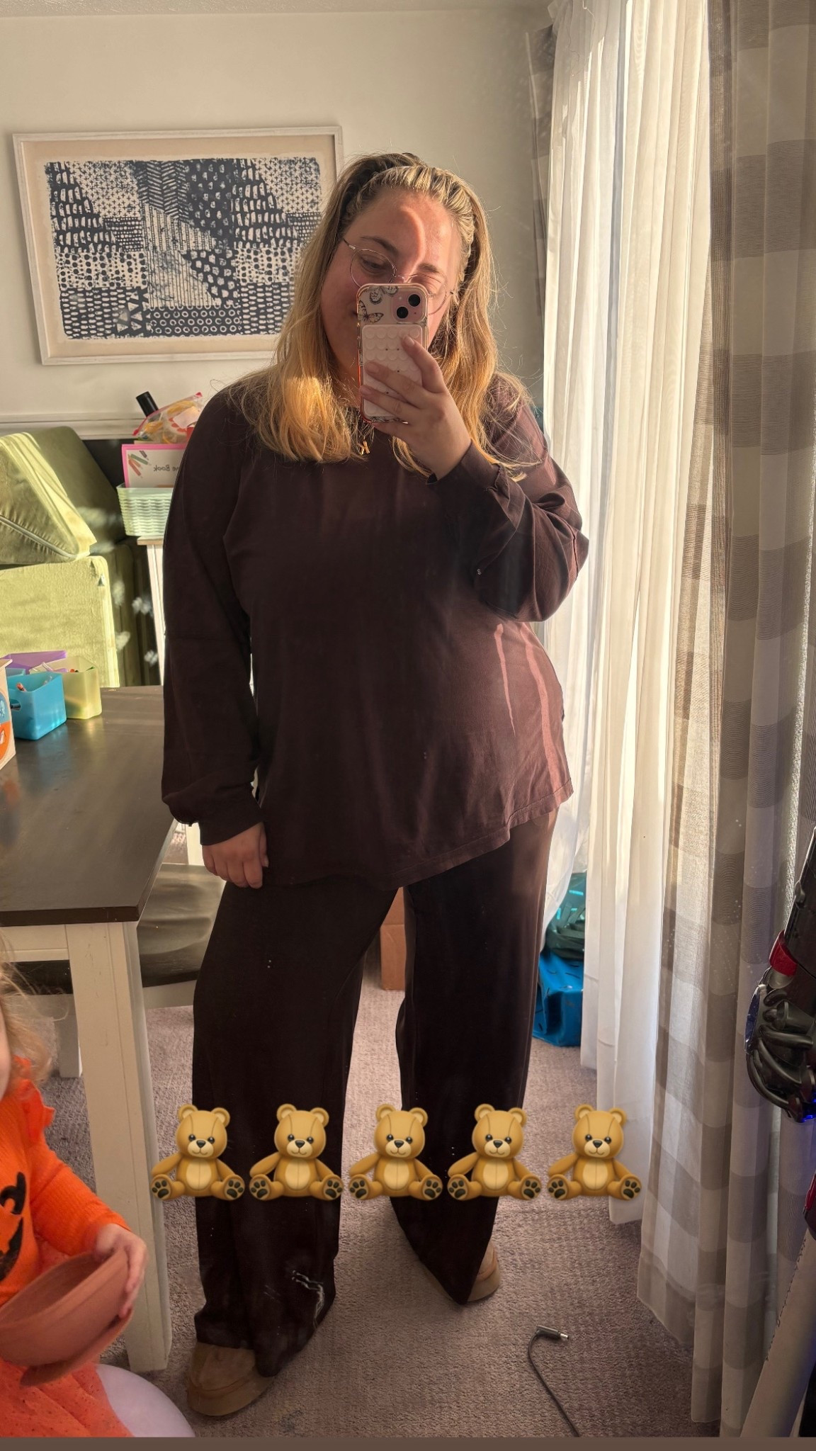 Teddy bear vibes in this monochromatic brown lewk. These trousers feel like leggings but comfier if that’s possible! 

#LTKSaleAlert #LTKMidsize #LTKPlusSize