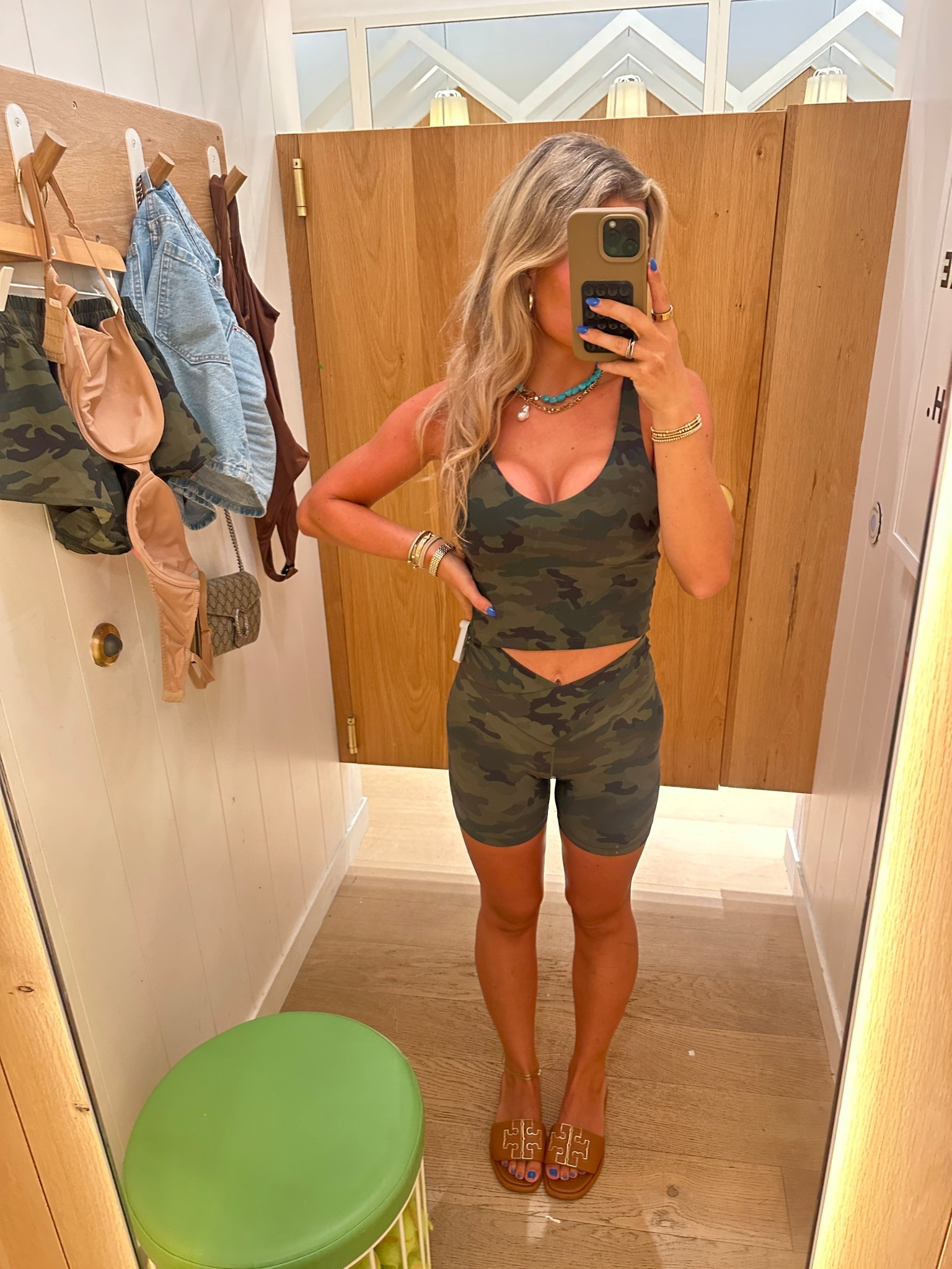 aerie’s camo set >>>💚

#LTKSeasonal #LTKActive #LTKStyleTip