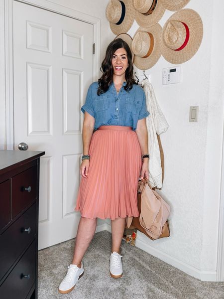Teacher outfit idea
Business casual workwear outfit
Chambray top- size down if in between. I have a medium and it’s very big!
Skirt-medium 
Sneakers-tts
Blazer-medium

#LTKworkwear #LTKFind #LTKunder50