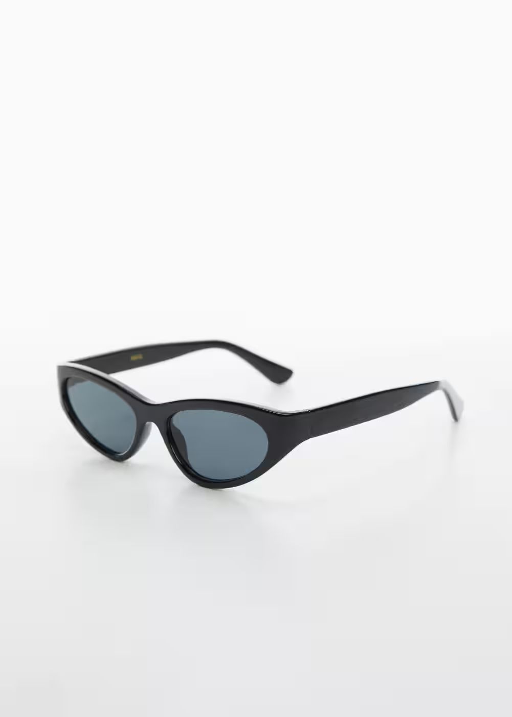 Sonnenbrille im Retro-Stil | MANGO (DE)