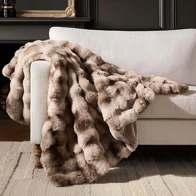 WDCOZY Luxury Bubble Throw Blanket, Faux Rabbit Fur Mink Plush Throw for Couch, Sofa and Bed, Sof... | Amazon (US)