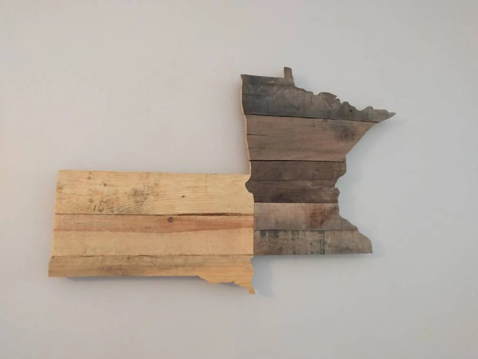 21 Rustic wood state of MN  SD to hang on the wall. | Etsy | Etsy (US)