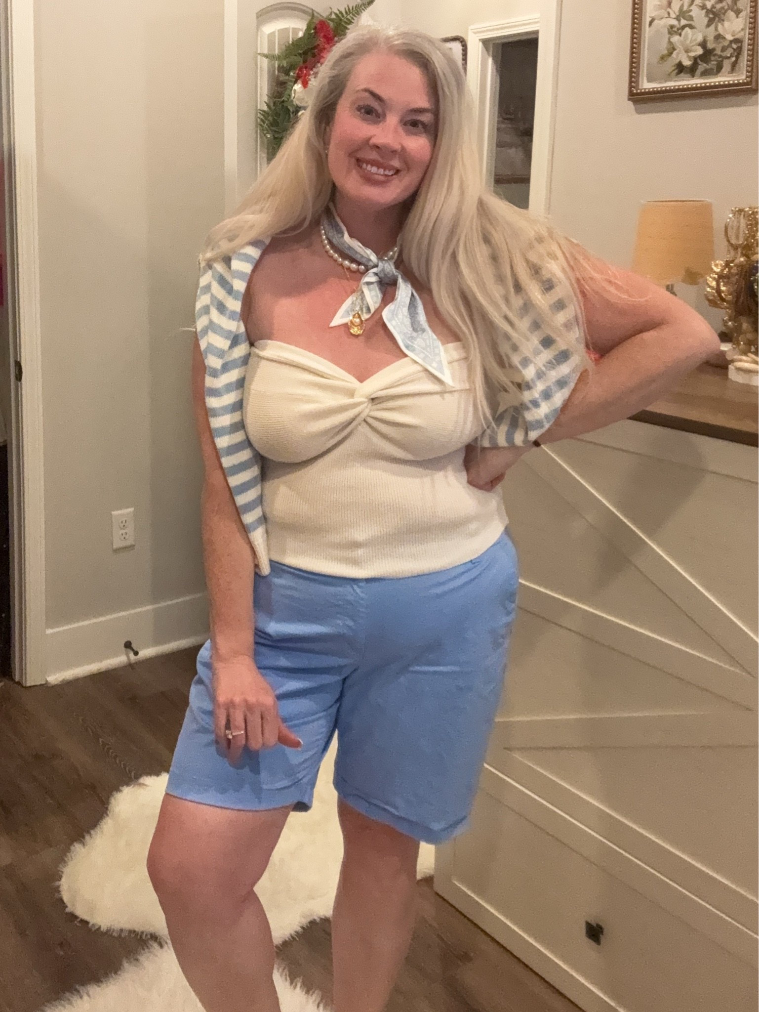 Coastal cutie 🐚

Summer outfit, beach outfit, vacation outfit