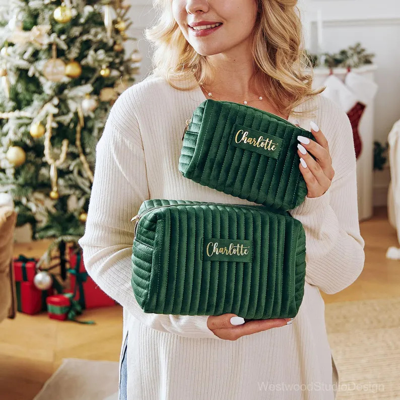 Custom Makeup Bag, Gift for Her, Valentine’s Day Gift, Bridesmaid Gift, Travel Cosmetic & Toile... | Etsy (US)