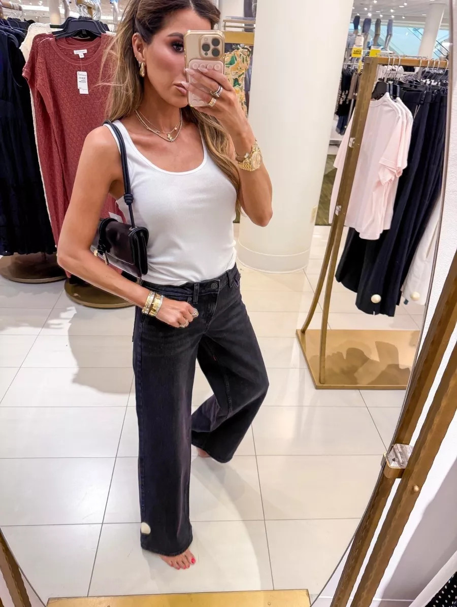 This tank top from last year is back in stock! Comes in a few other colors! Wearing a small! NSALE26!!

Nordstrom Sale, Nordstrom Finds, Nordstrom Shoes, Nordstrom Jewelry, Sneakers, Travel Outfits, Athleisure, Makeup, Nordstrom Beauty, Matching sets, Emily Ann Gemma

#LTKdayinmylife #LTKSeasonal #LTKSaleAlert