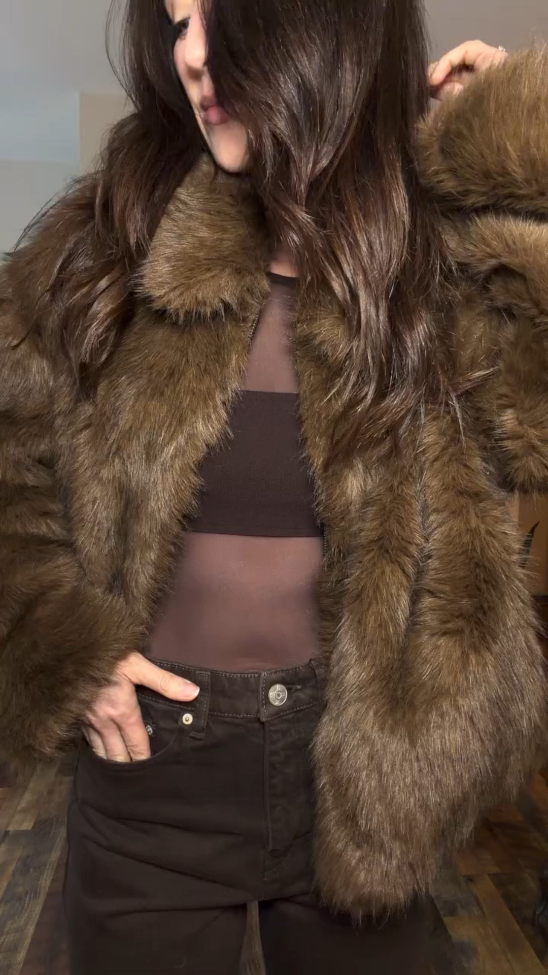 Wearing the 28” jeans, small bodysuit, size 4 coat


In a huge fan of chocolate brown! These chocolate brown jeans with the bodysuit and faux fur coat look so nice! 

Outfits | jeans | emmer jeans | Liz Hope jeans

#LTKNYFW #LTKootd