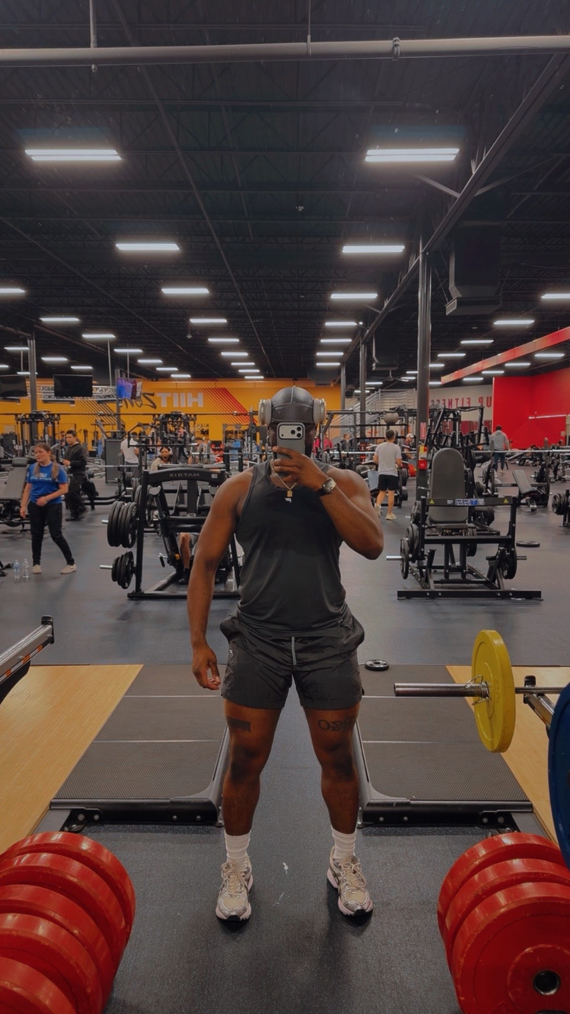 Gym fit🦵🏿💪🏿

#LTKgrwm #LTKMens