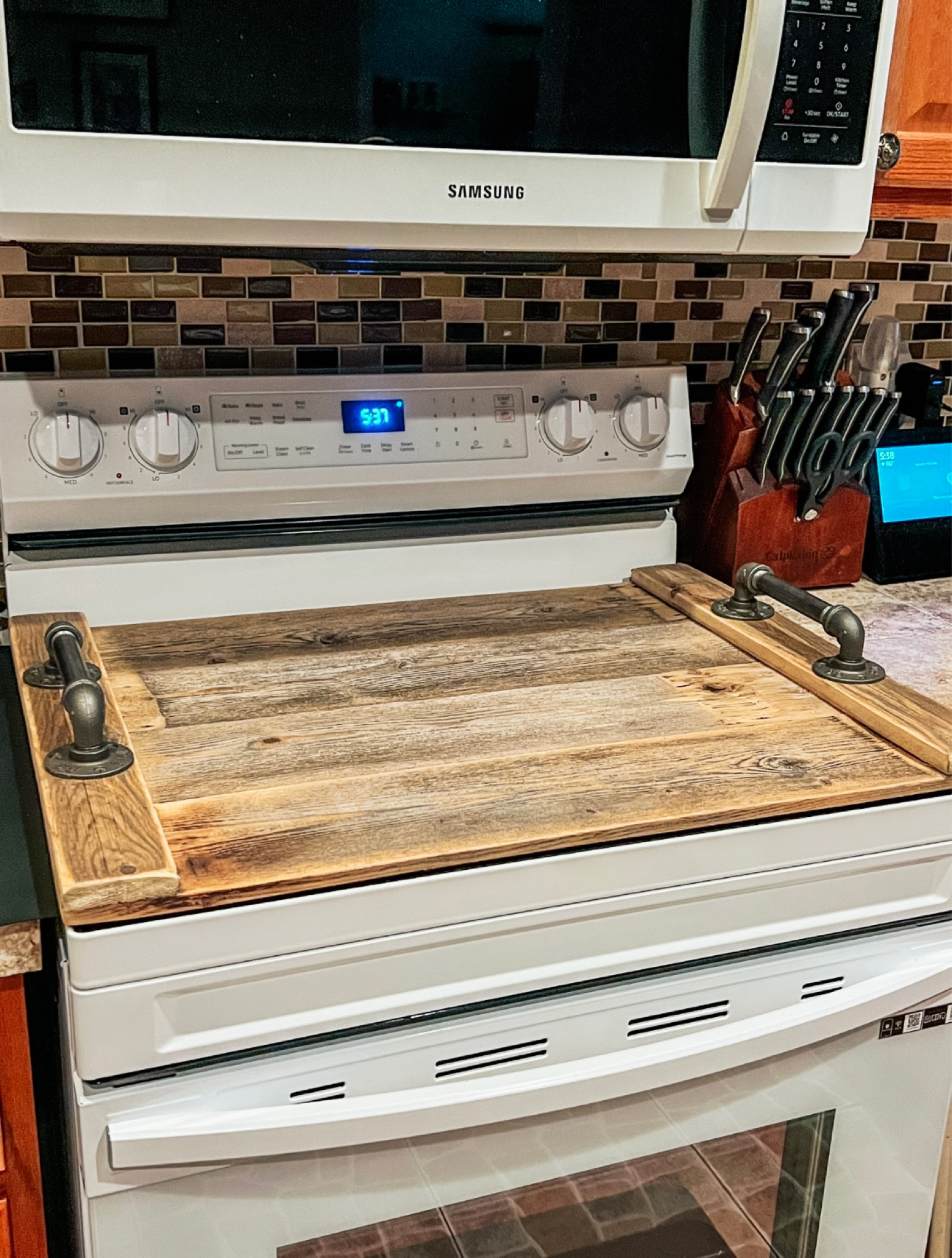 Amazon Home Finds, Amazon Must Haves, repurposed barn wood, Farmhouse style

#LTKhome #LTKunder100