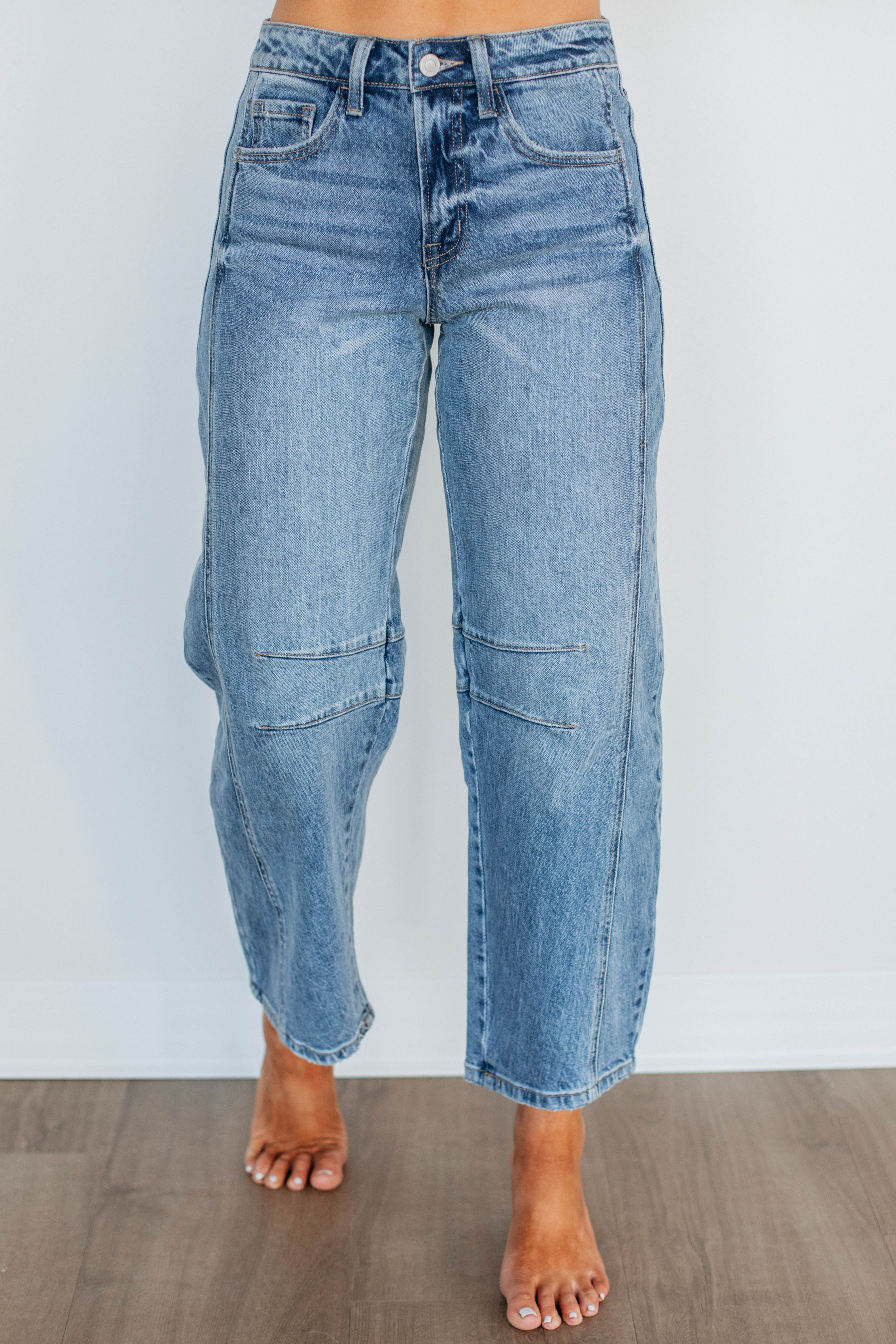 Kate Vervet Jeans - Medium Wash 31 / 26.5" | Wild Oak Boutique