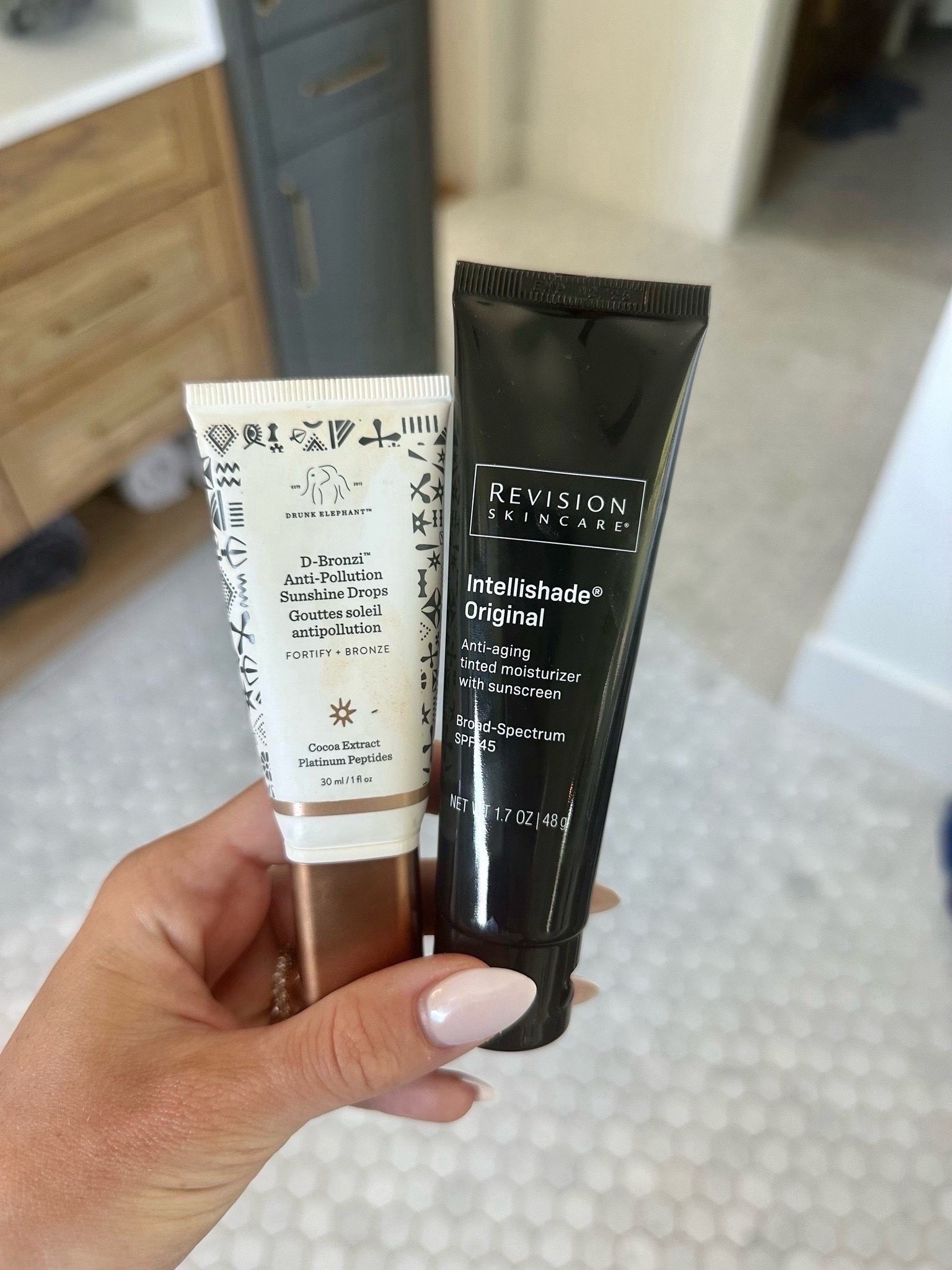 The best bronzing drops are 50% off for prime day!! 🤯 and this incredible tinted moisturizer is 20% off! Magical summer skincare combo ✨