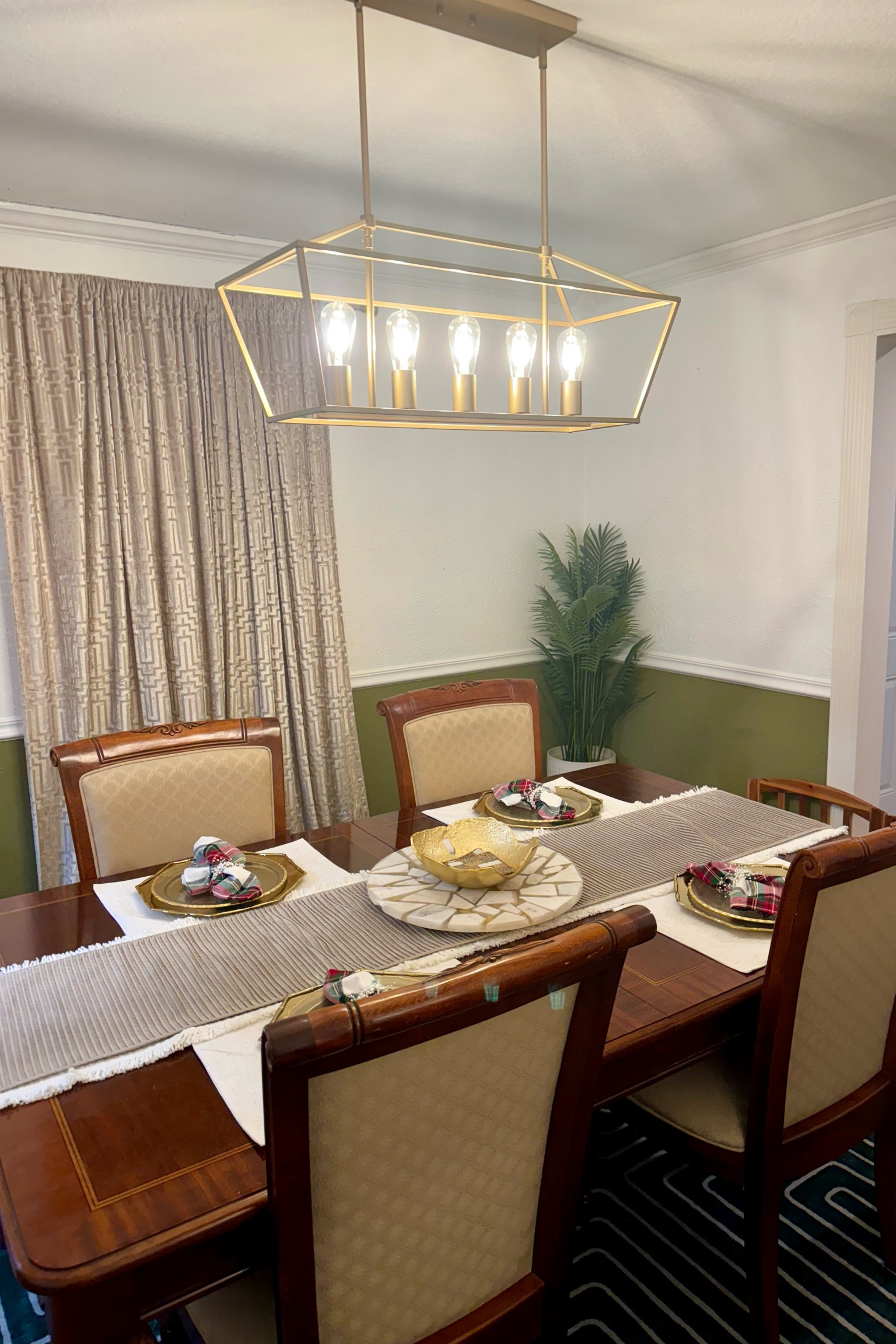 OBSESSED with my new dining room light fixture!!!

Elegant & also affordable! 😍💸🫶

#LTKHomeFinds #AmazonHome #AmazonHomeFinds #AmazonHome

#LTKHome #LTKStyleTip