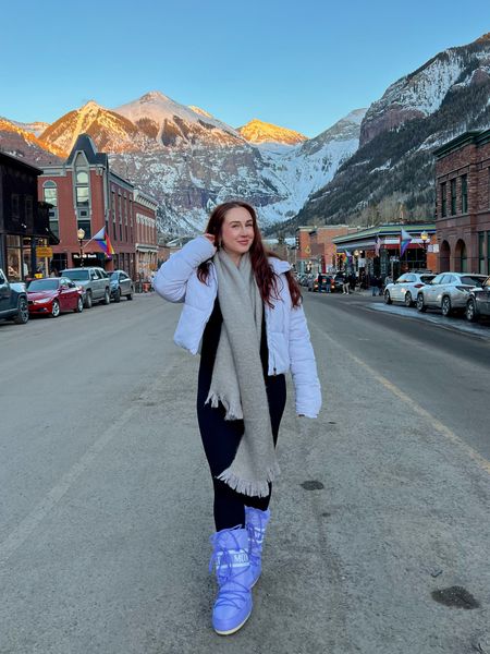 Me and lavender 👯 moon boots in the winter is a go to! Jacket is old boutique but linked similar puffers from Amazon. Size medium jumpsuit from Amazon, love it because it sucks you in 

#LTKSeasonal #LTKshoecrush #LTKSpringSale