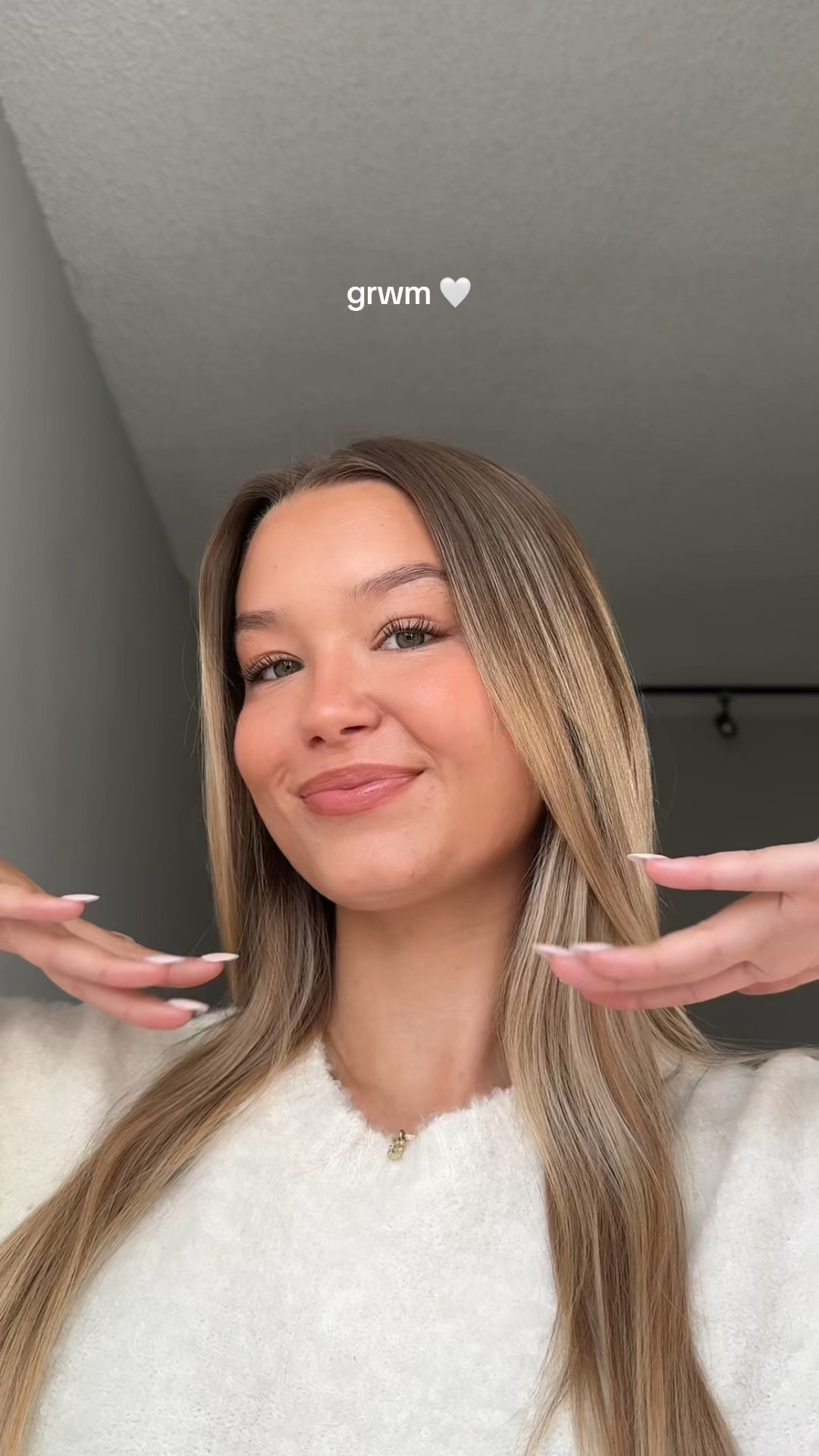 Glowy grwm 

#LTKBeauty