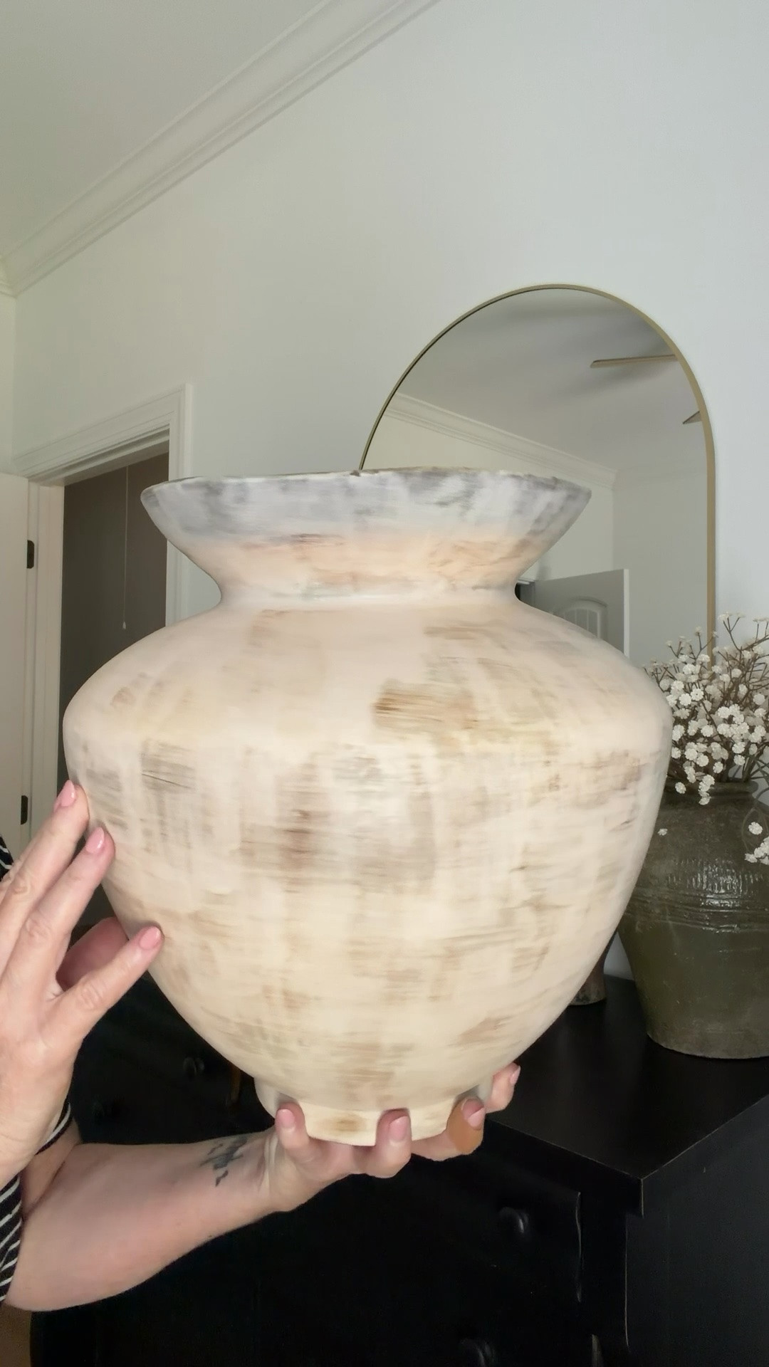 Get this gorgeous vase while it’s on sale! She’s a real beauty! This is the large and there is also a small. Make sure to check out all of the other great items that are on sale too. I found so many pretty things that I had been wanting that are priced so good.