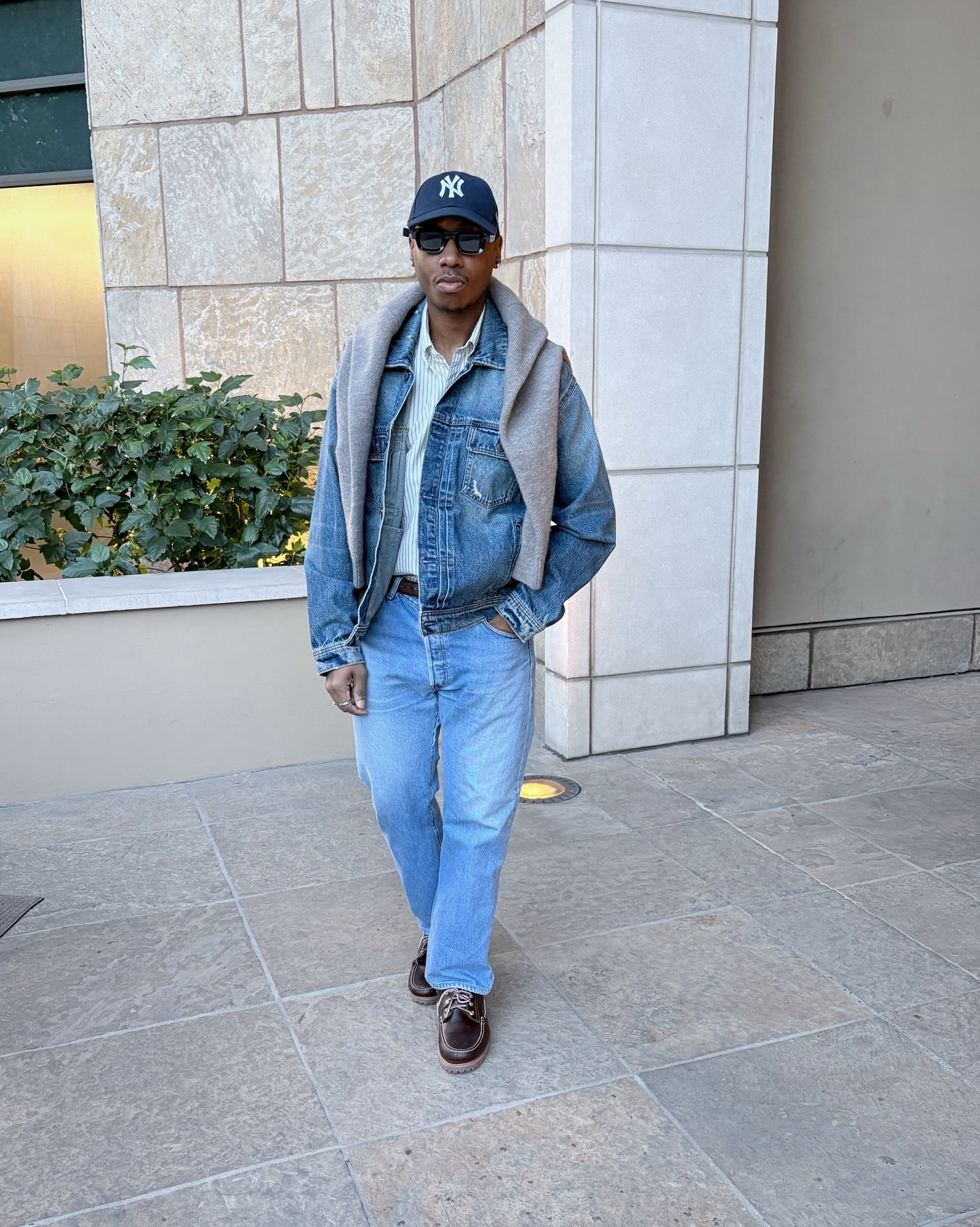 All denim vibes this weekend 👖 - thoughts on this look?