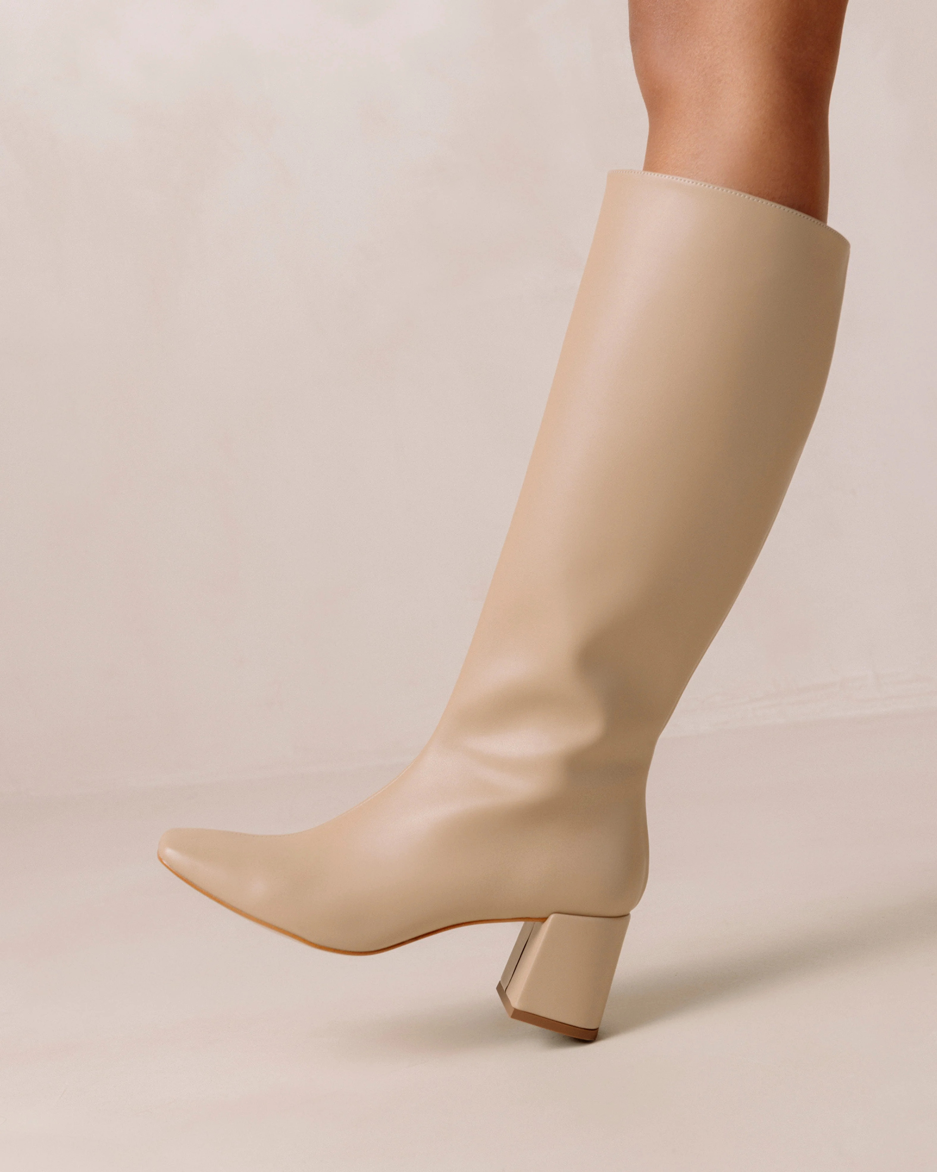 Chalk - Beige Vegan Leather Boots | Alohas FR