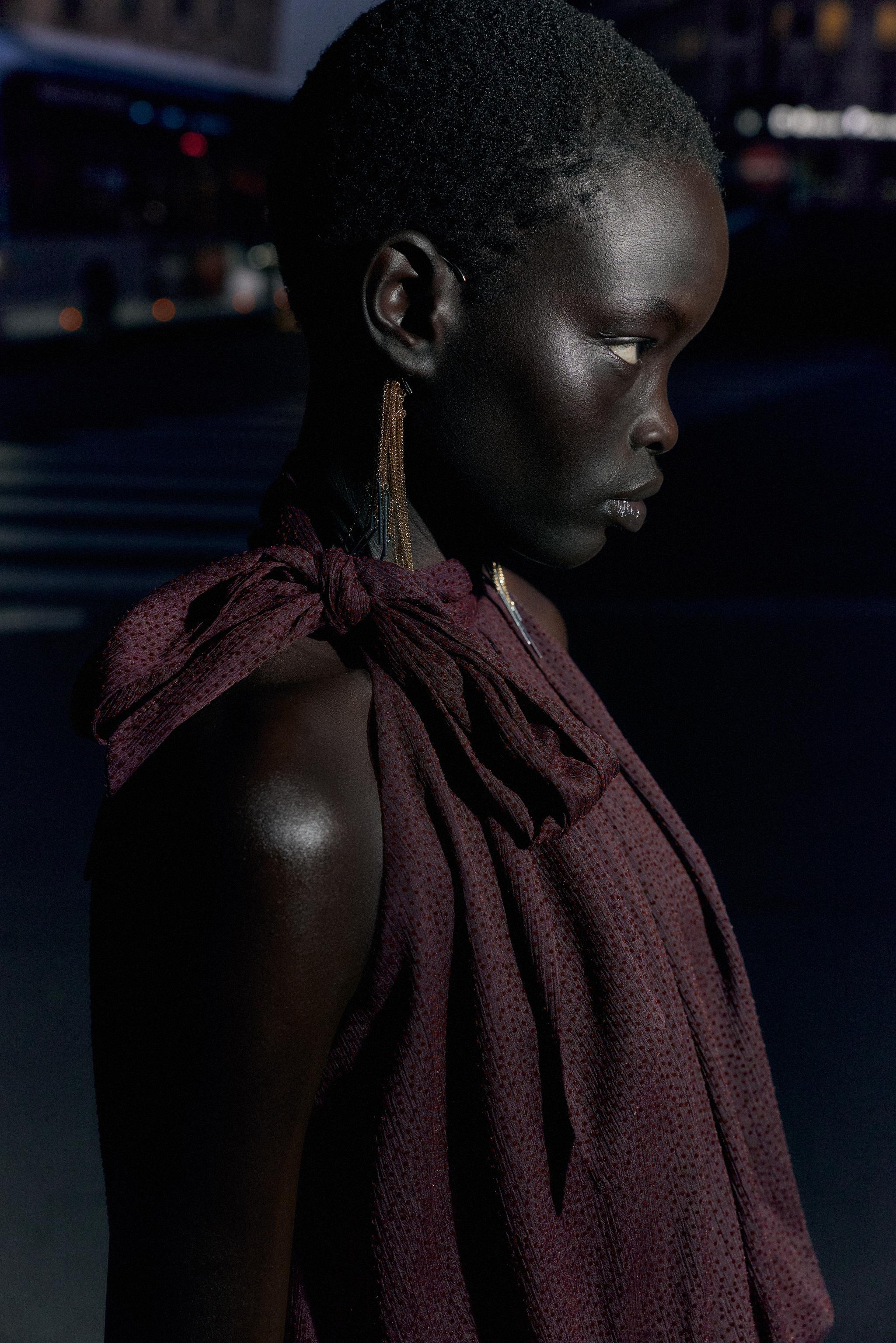 NECKHOLDER-BALLON-TOP | Zara DE