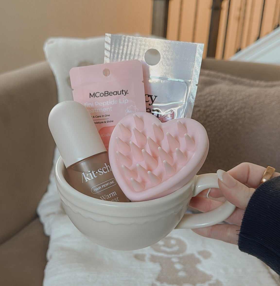 A holiday gift perfect for pink lovers😍

We couldn’t resist when we saw this scalp scrubber in the Target Dollar Spot 🛒✨

#LTKBeauty #LTKGiftGuide #LTKHoliday