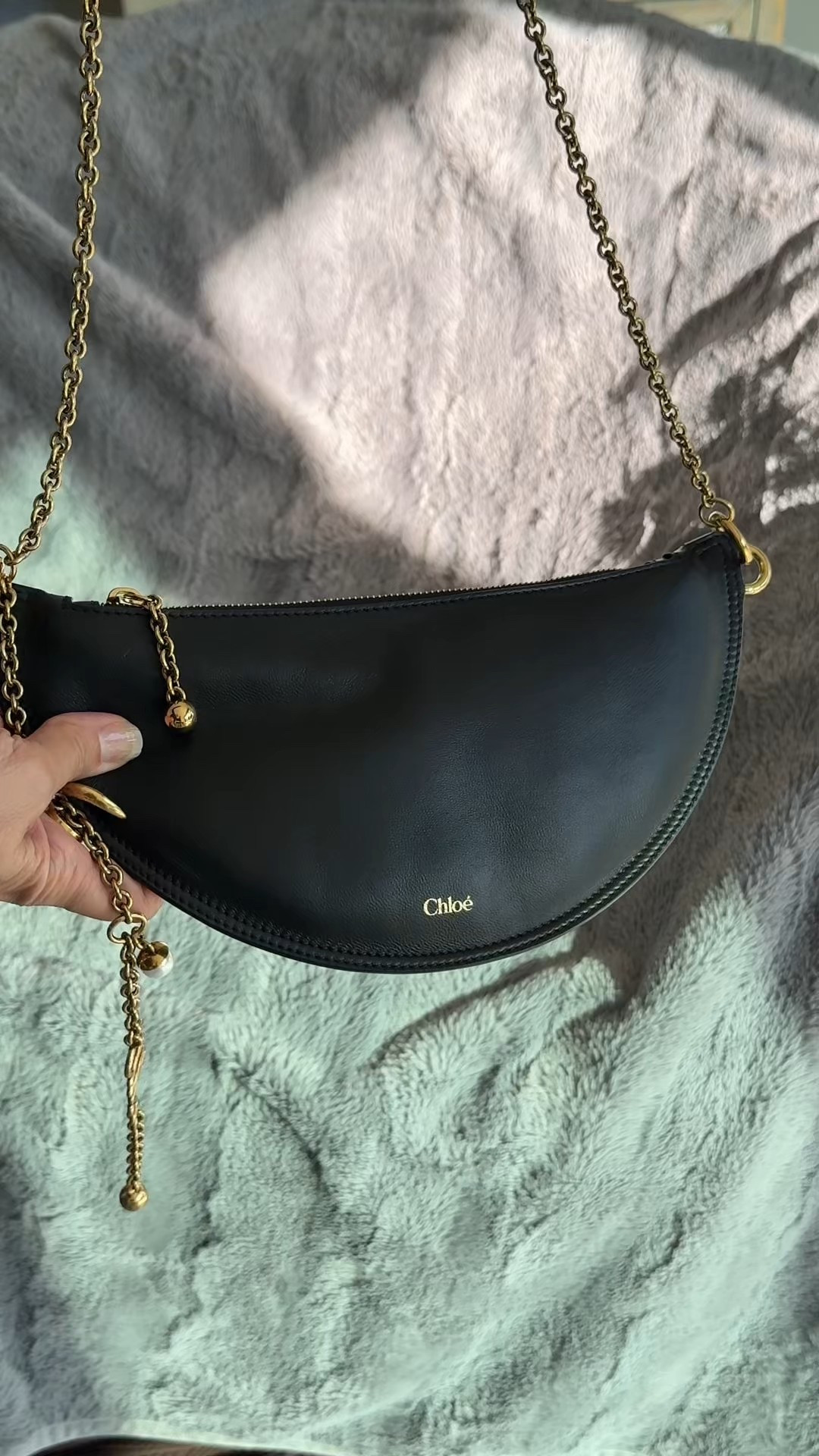 My favorite purse of the season and it’s on SALE! 

#LTKGiftGuide #LTKootd #LTKHoliday