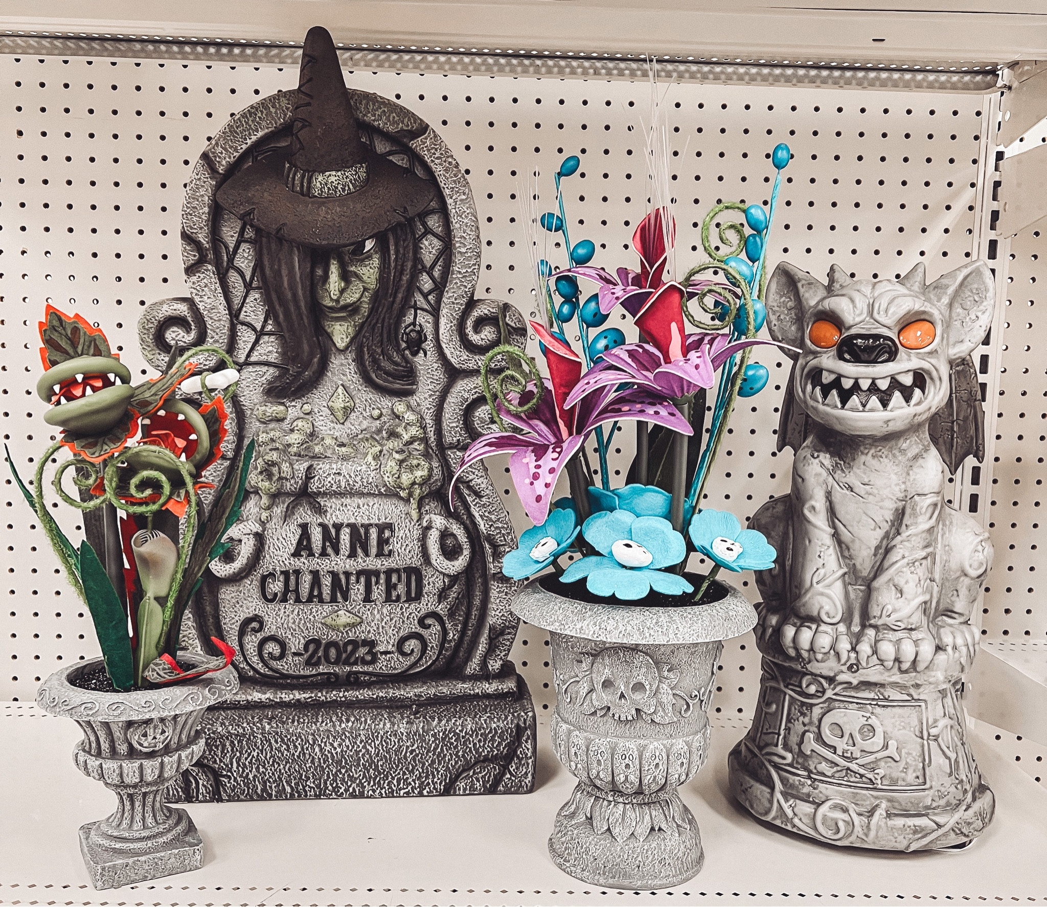 Halloween galore @Target 30% OFF 👻


#halloween #tombstone #decor #dealsfordays #targetmom #targetfinds #sale #fall #seasonal

#LTKHalloween #LTKSeasonal #LTKsalealert