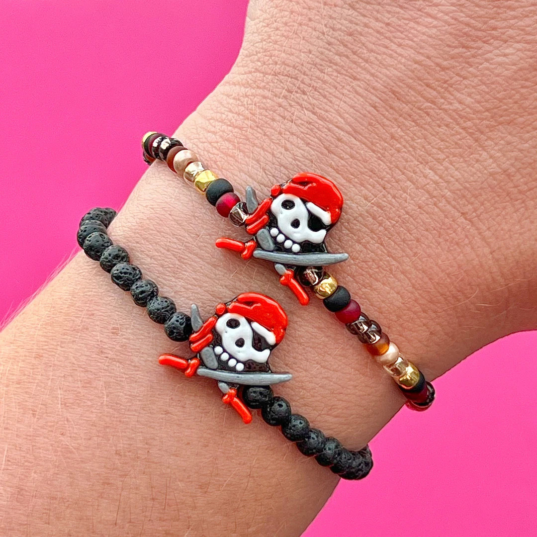 Pirates of the Caribbean Jolly Roger Beaded Bracelet - Etsy | Etsy (US)