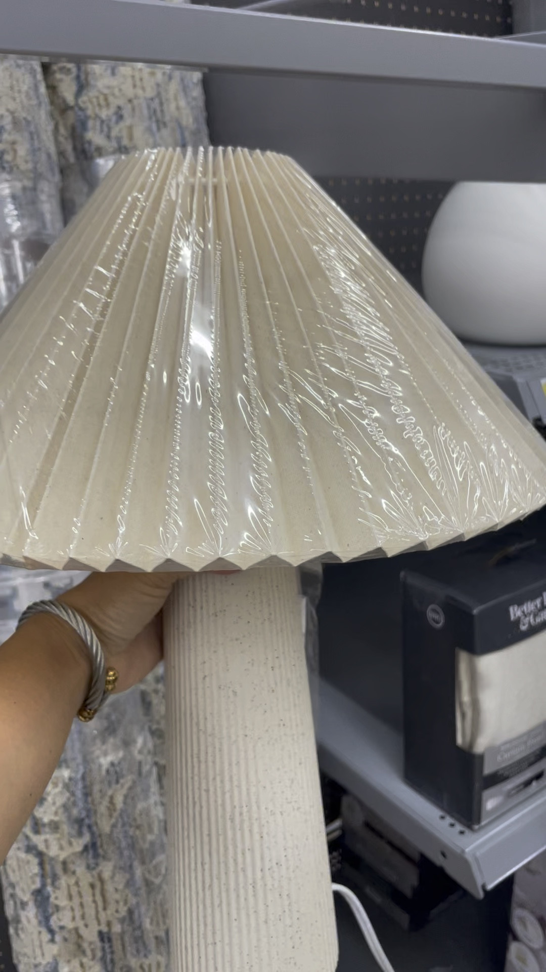 Neutral table lamp 
This lamp is a beauty!

#LTKHome #LTKFindsUnder50