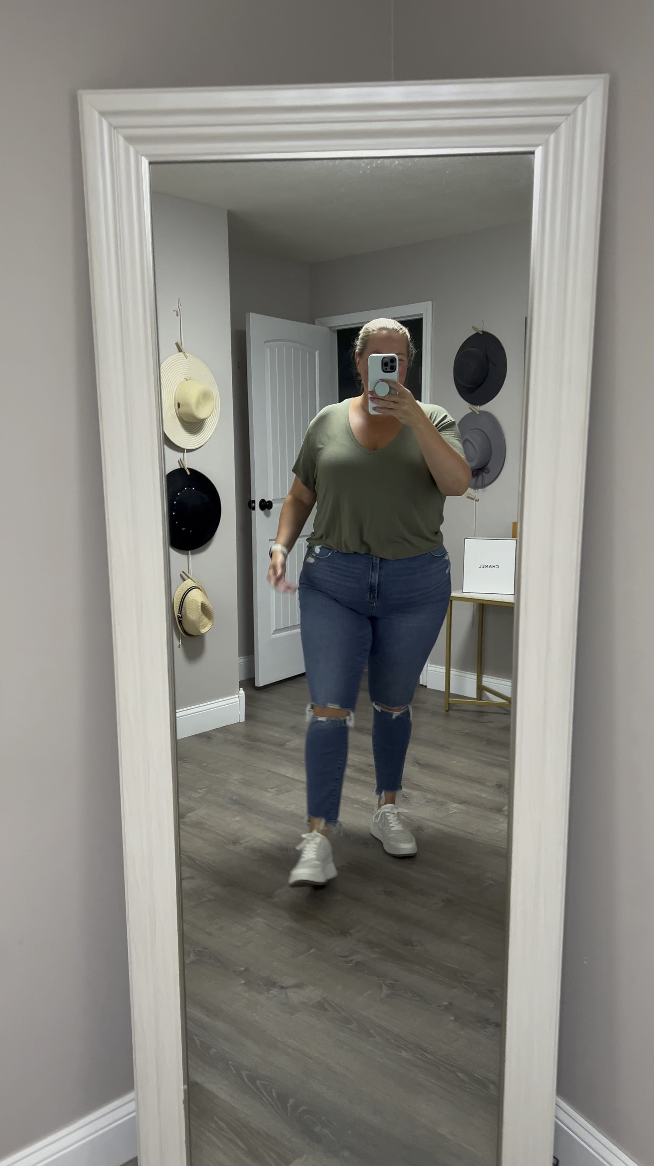 A great base layer for a winter outfit - add a cardigan, jacket, trench coat or blazer to finish this look. These skinny jeans and made to fit the curves and the perfect ankle length. 

I’m 5’7” 245lbs normally an 18/20 with tall inseam wearing an 34L (Size 18 Tall) in the jeans, XXL in top, and shoes fit TTS. The tee is older so linking some other options. 

Casual winter outfit 
Platform sneakers
Casual outfit 
Plus size jeans
Long jeans 
Tall jeans 


#LTKWatchNow #LTKStyleTip #LTKPlusSize