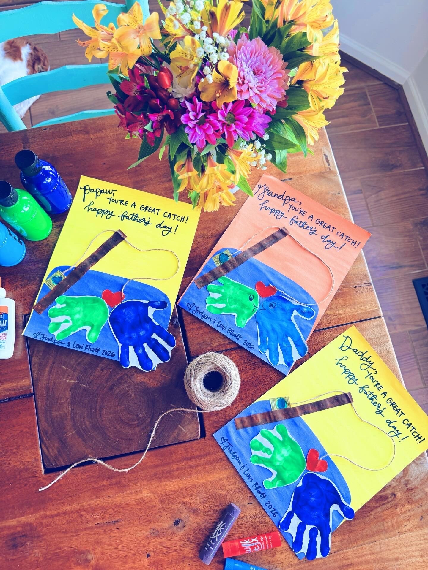 f a t h e r ‘ s   d a y  c r a f t i n g  has my heart !!! 🥰🎣🎨✂️🫟🐟🖼️🖌️✋🏽 Y’all knowww the kindergarten/preschool teacher 👩‍🏫 in me lives for a holiday handprint craft around here hehe!! 🤭 And just like that, we are all ready ✔️ for Father’s Day weekend 🧢⚾️ ahead 🥳 with the sweetest gifts 🎁 all packed and ready 📦 for daddy and the special grandpas in our lives!!! 💙 Let me know 🙌🏽 if y’all make this craft with your little ones, too!! 🤗 #fathersdaycrafting #fathersdaycraftidea #fathersdayhandprintkeepsake 

Also, Judson’s tball season professional photos 🎞️ and trophy 🏆 came in (swipe to the end ⏩️ to see 🥰)! I always (!!) dreamed of having a firstborn son 😍 (I’m just so proud of him!) … and it just hits me every time when I get to see little milestones 🩵  like his yearly tball trophies 🏆 - and #momhack 😉 these framed 🖼️ baseball photos 📸 make the best addition Father’s Day 🧢 gifts 🎁 for daddy and the grandpas, too!! 👏🏽✨ #fathersdayweekendloading