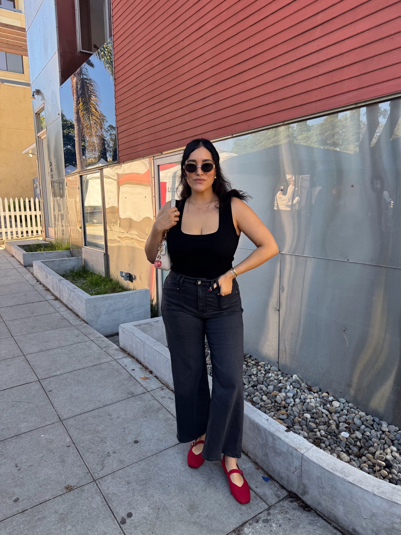 Cute casual fit 

Top // L
Jeans // 10
Ballet Flats // 8

#LTKOver40 #LTKFindsUnder50 #LTKootd