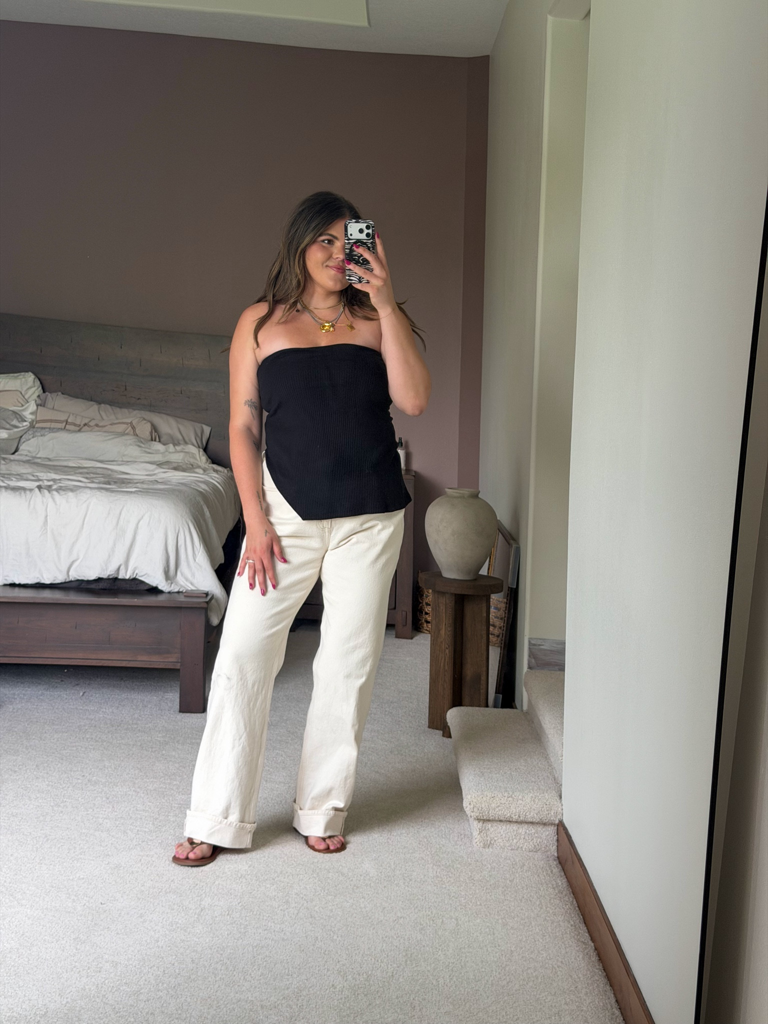 Casual night out outfit for date - wearing size large in the strapless asymmetrical tube top and size 32 in the ecru wide leg jeans

Midsize, size 12, size 14, mom style, curvy outfit