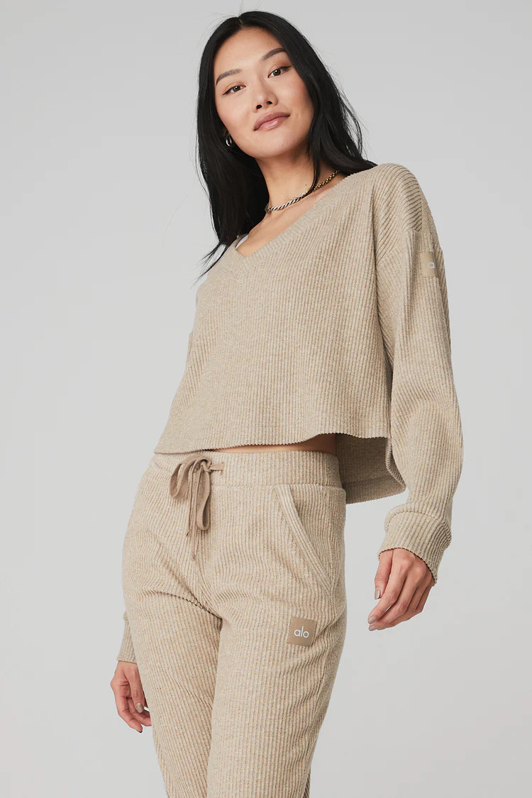 Muse V-Neck Pullover | Alo Yoga (US)